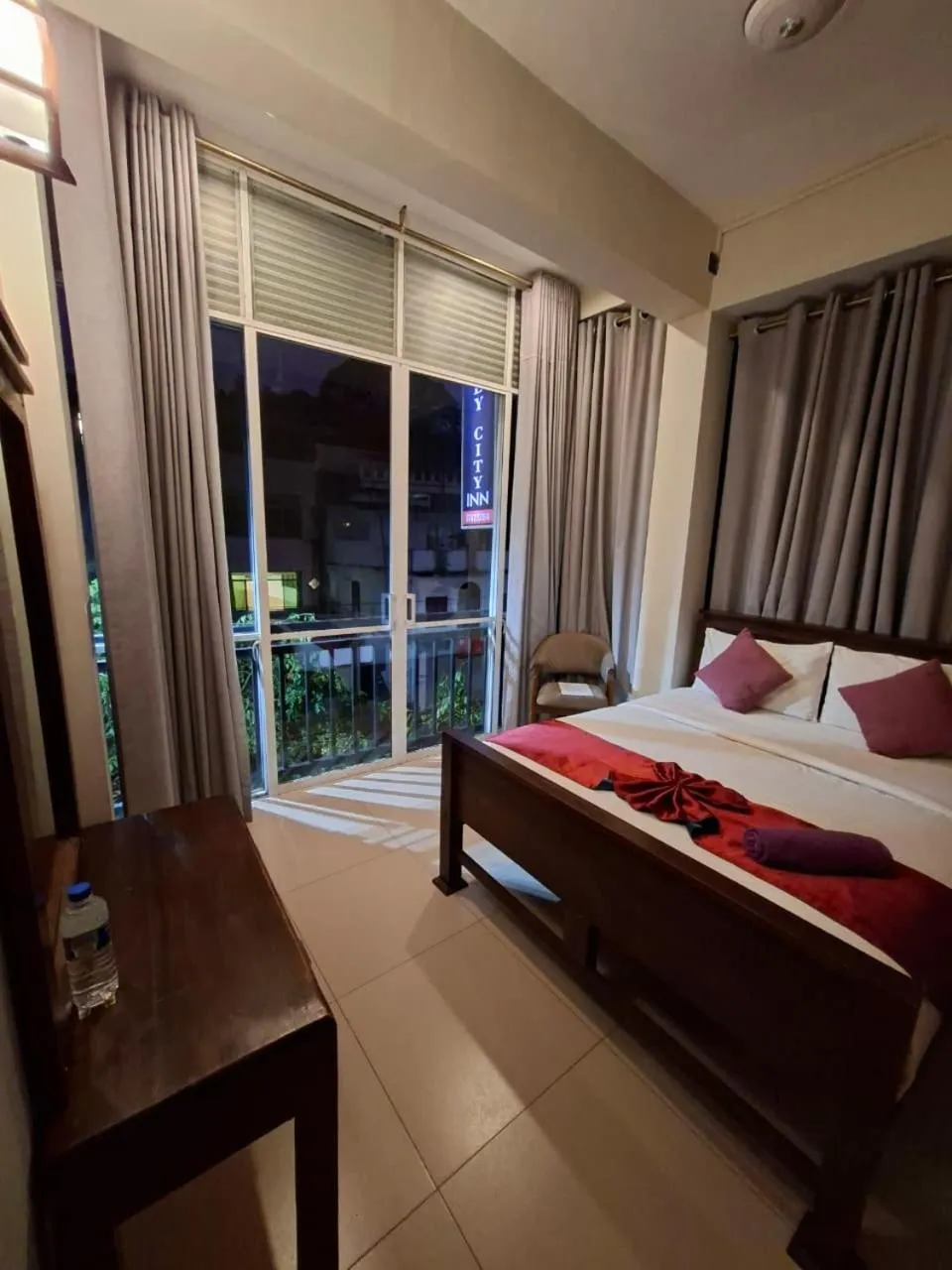 Bed in Kandy City Inn