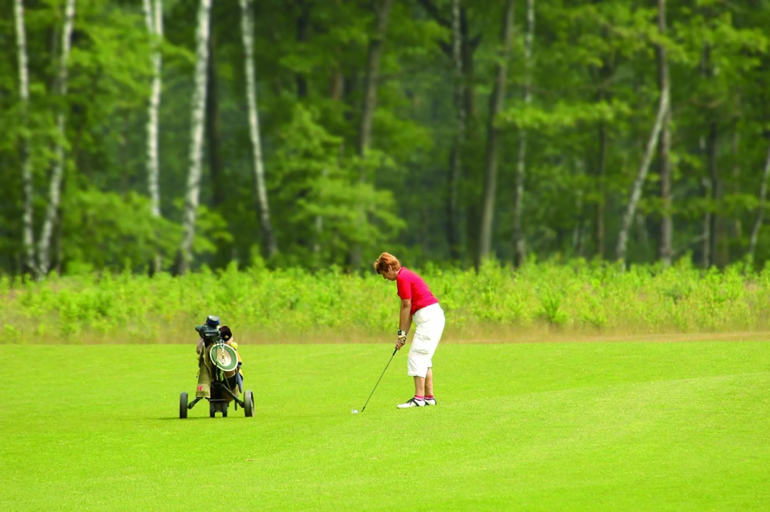 People in Fletcher Hotel Restaurant Paasberg