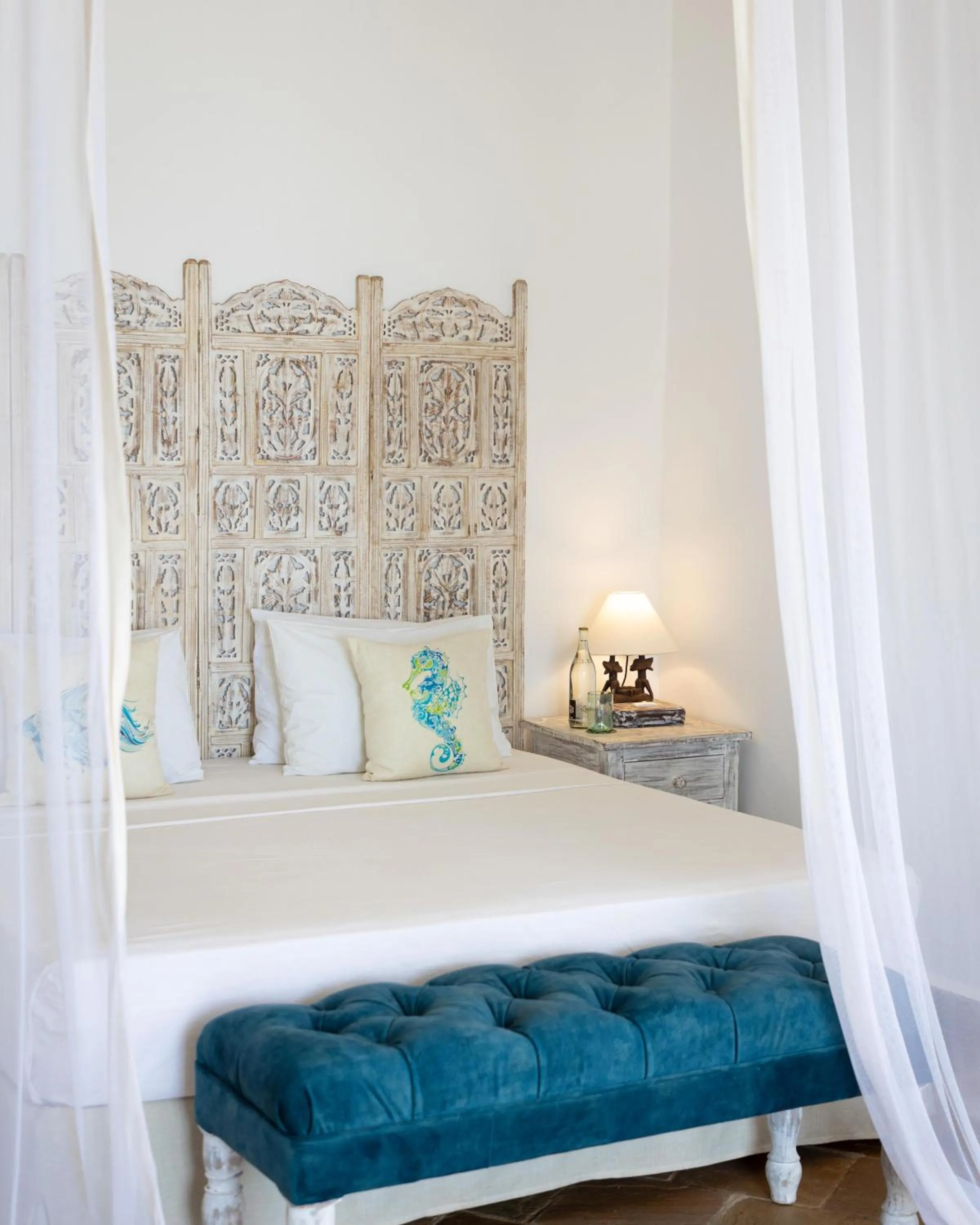 Bed in Chale Island Resort