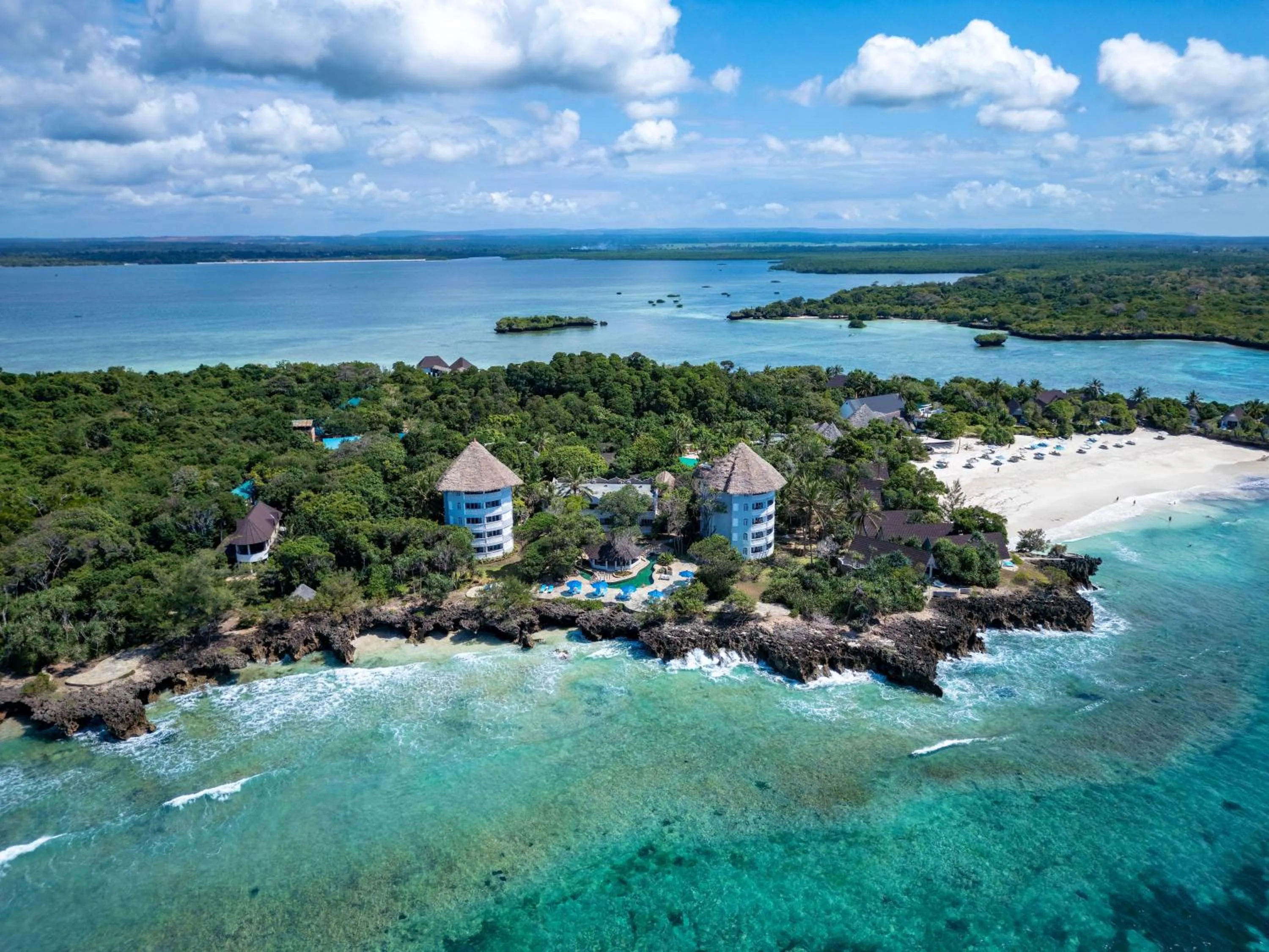 Property building in Chale Island Resort
