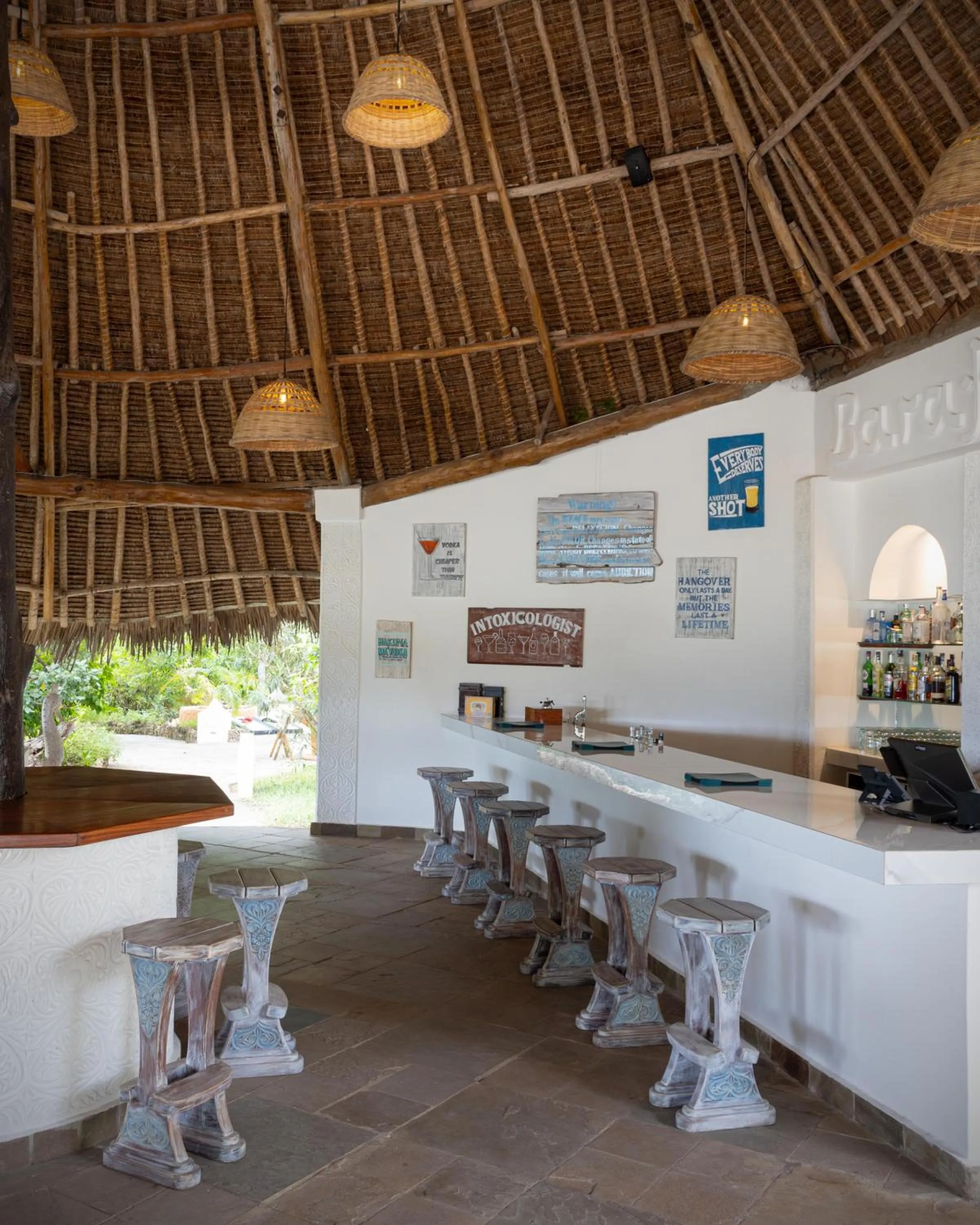 Lounge or bar in Chale Island Resort