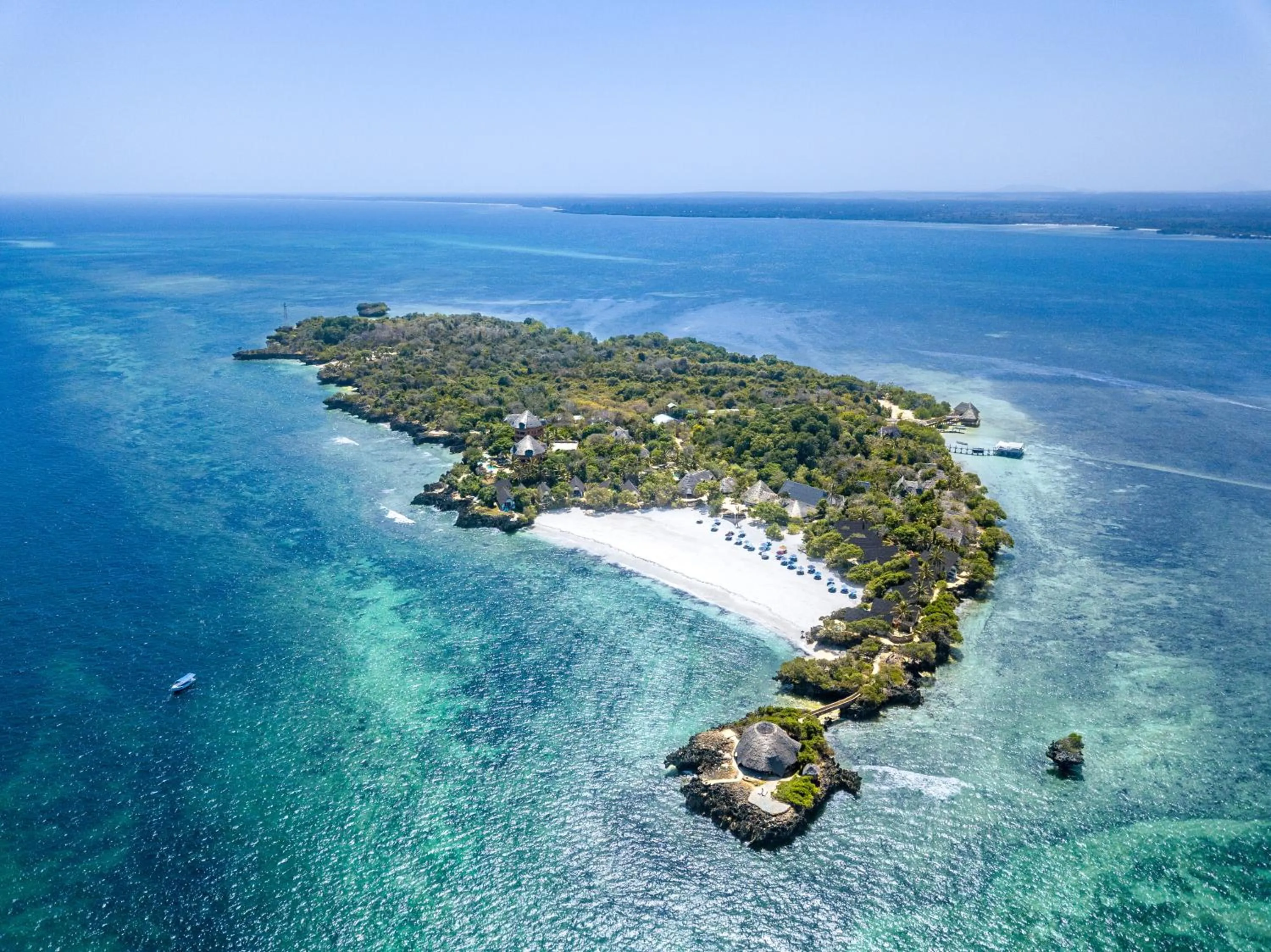 Beach in Chale Island Resort
