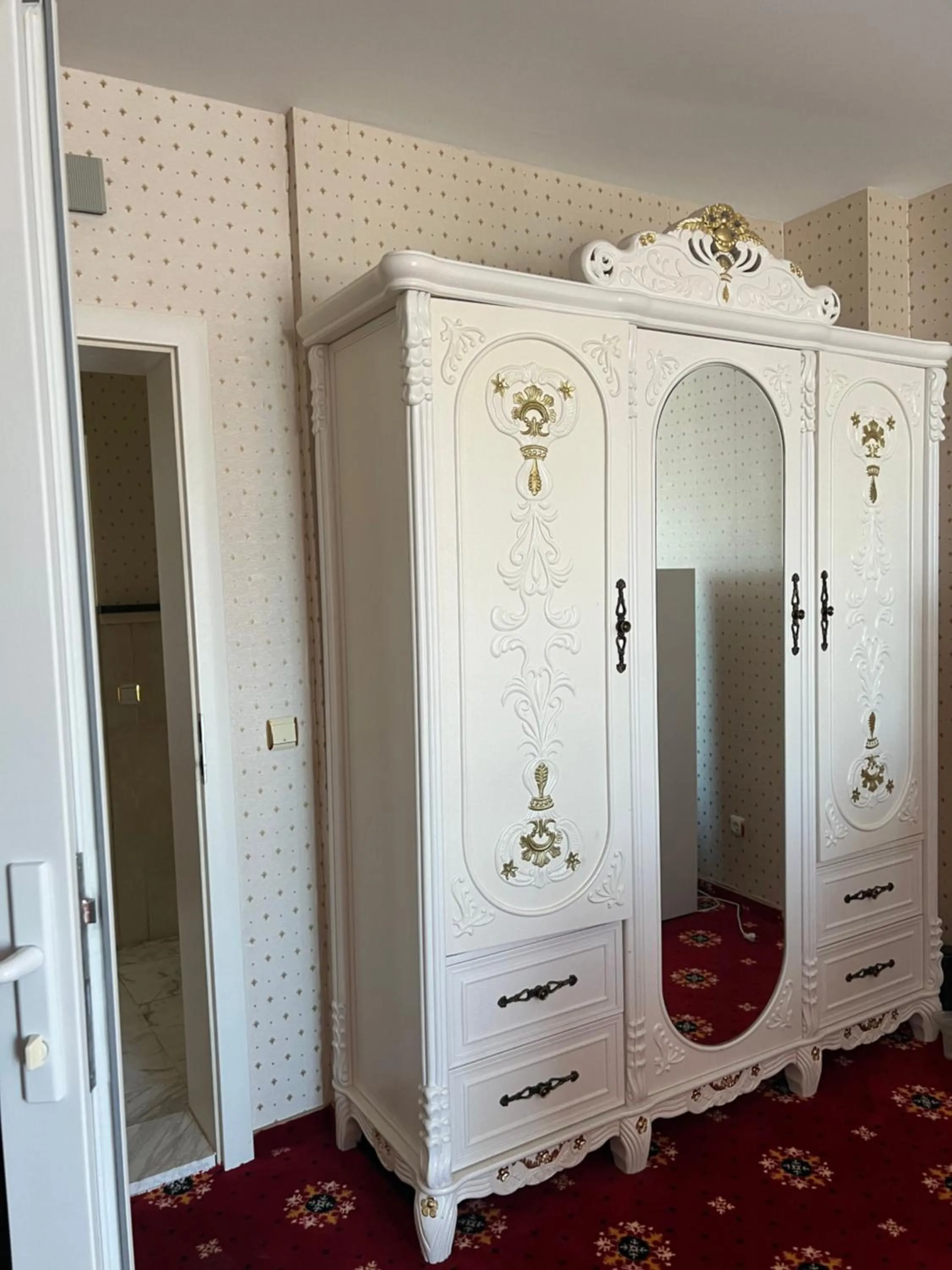 wardrobe in Hotel Amore Beach - All Inclusive