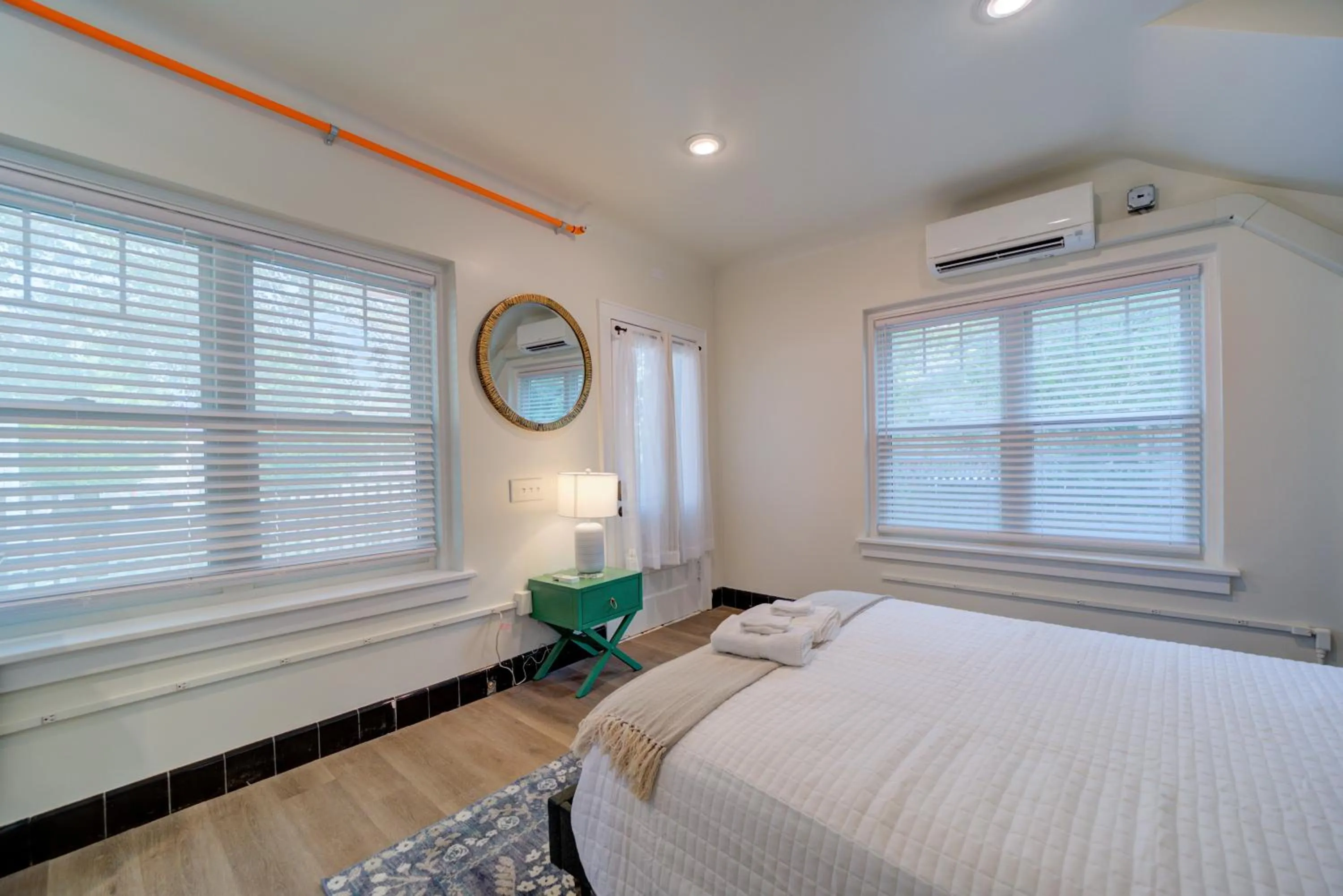 Bed in DreamStay on Clay