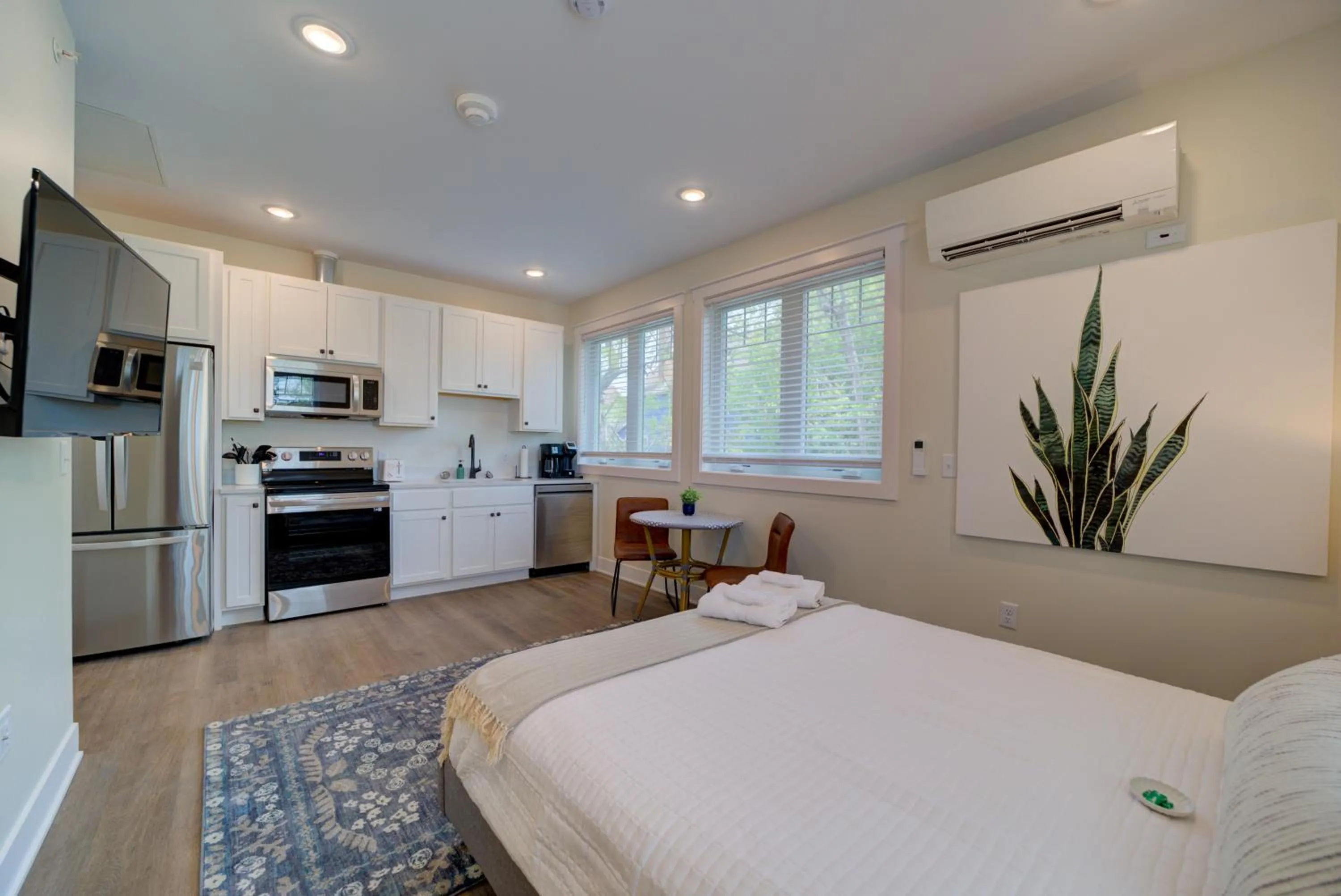 Bed in DreamStay on Clay