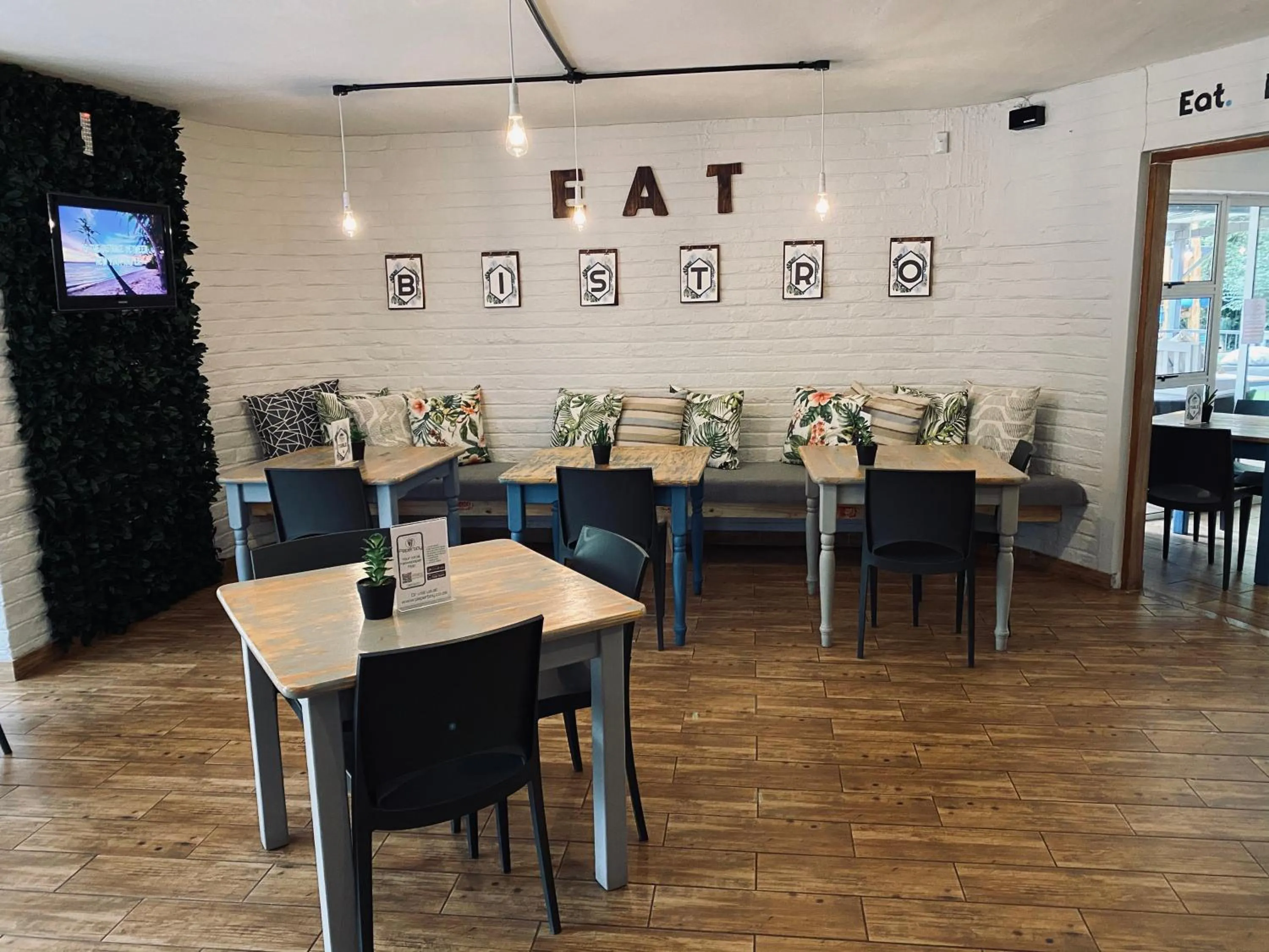 Restaurant/places to eat in Alpine Bed and Breakfast