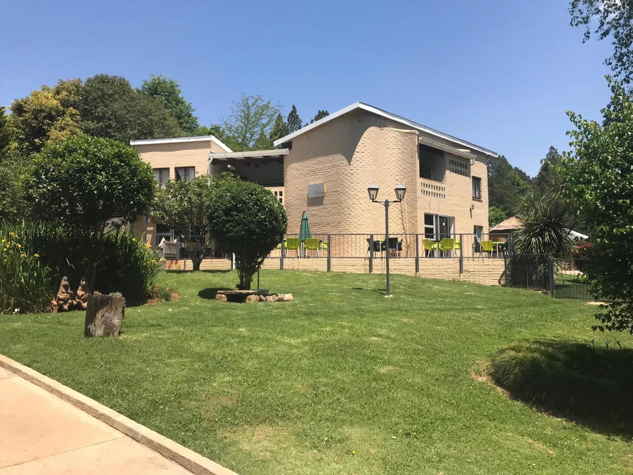 Facade/entrance in Alpine Bed and Breakfast