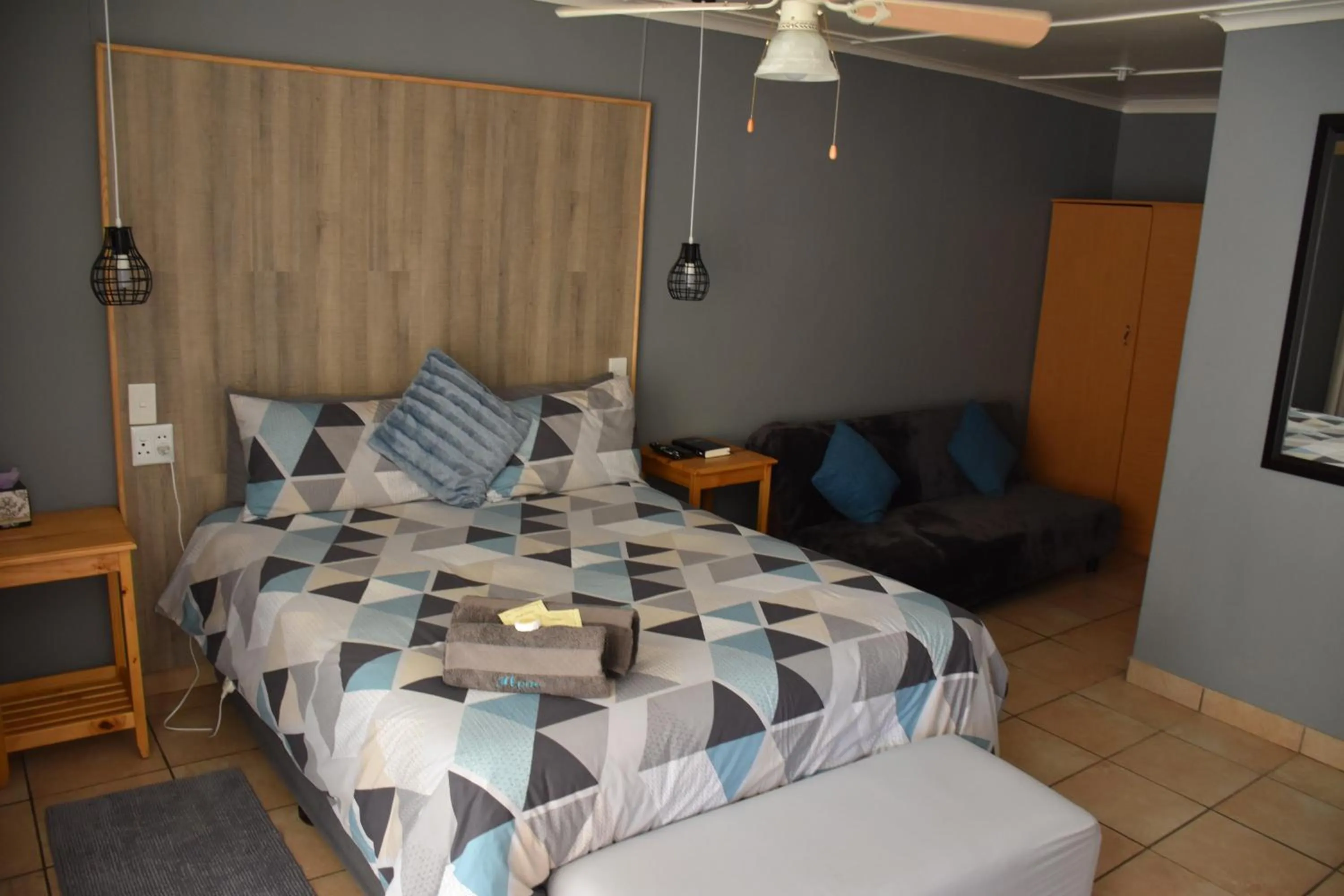 Bed in Alpine Bed and Breakfast