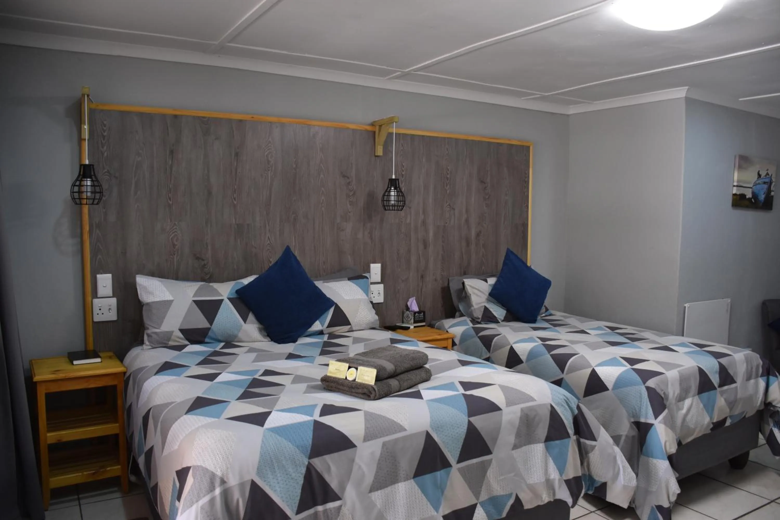 Bed in Alpine Bed and Breakfast