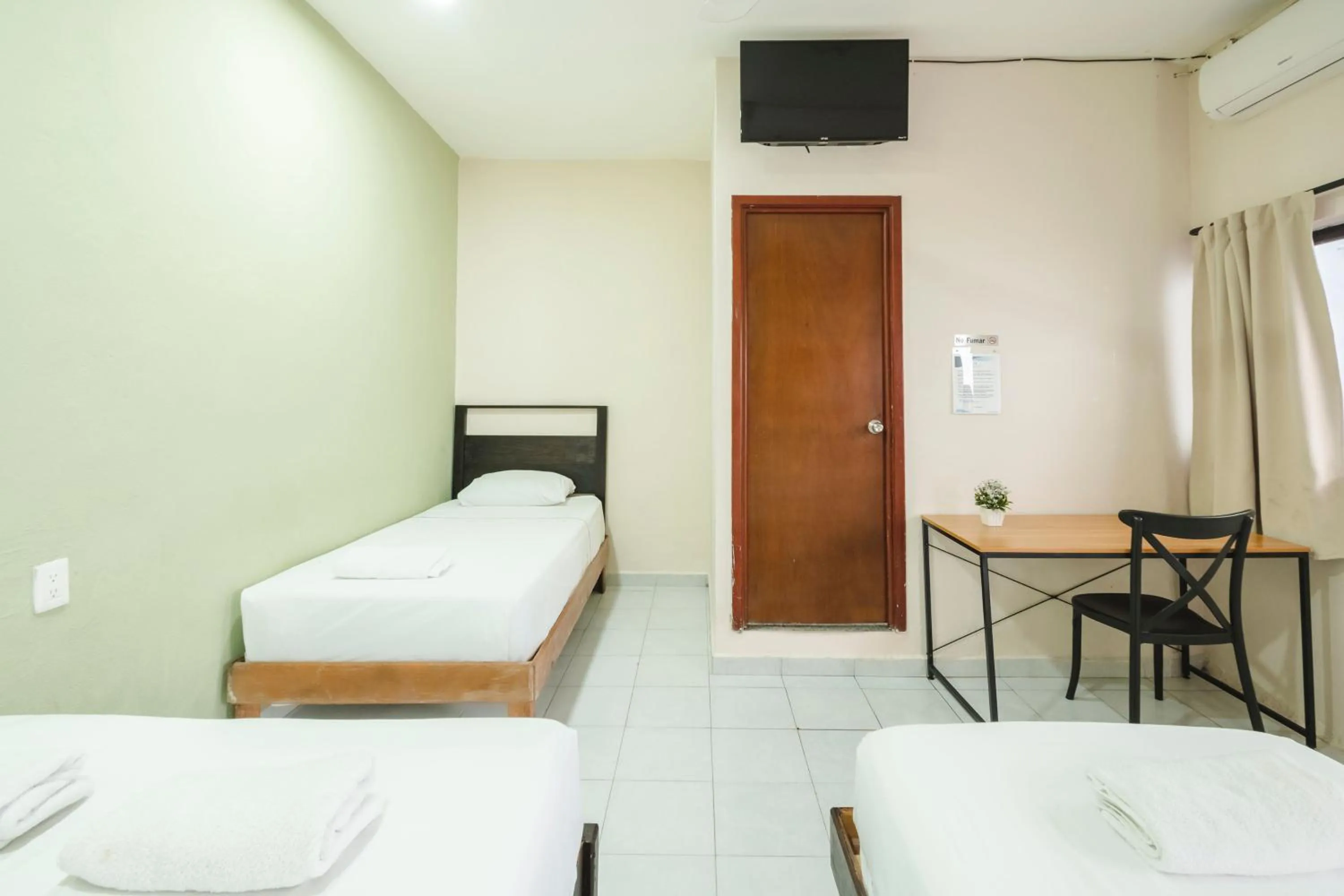 Photo of the whole room in Hotel Quiam