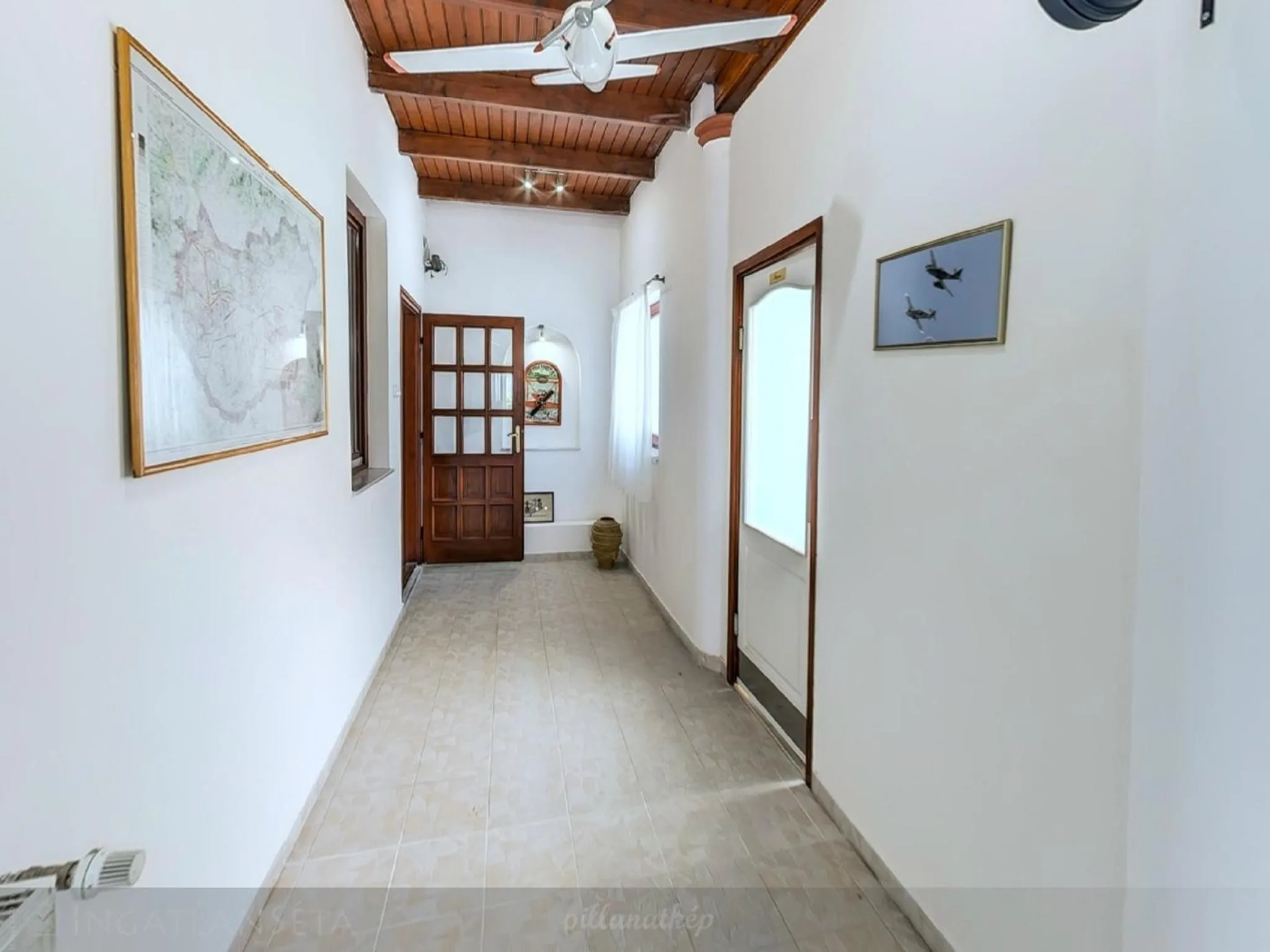 Decorative detail in Pilóta Panzió