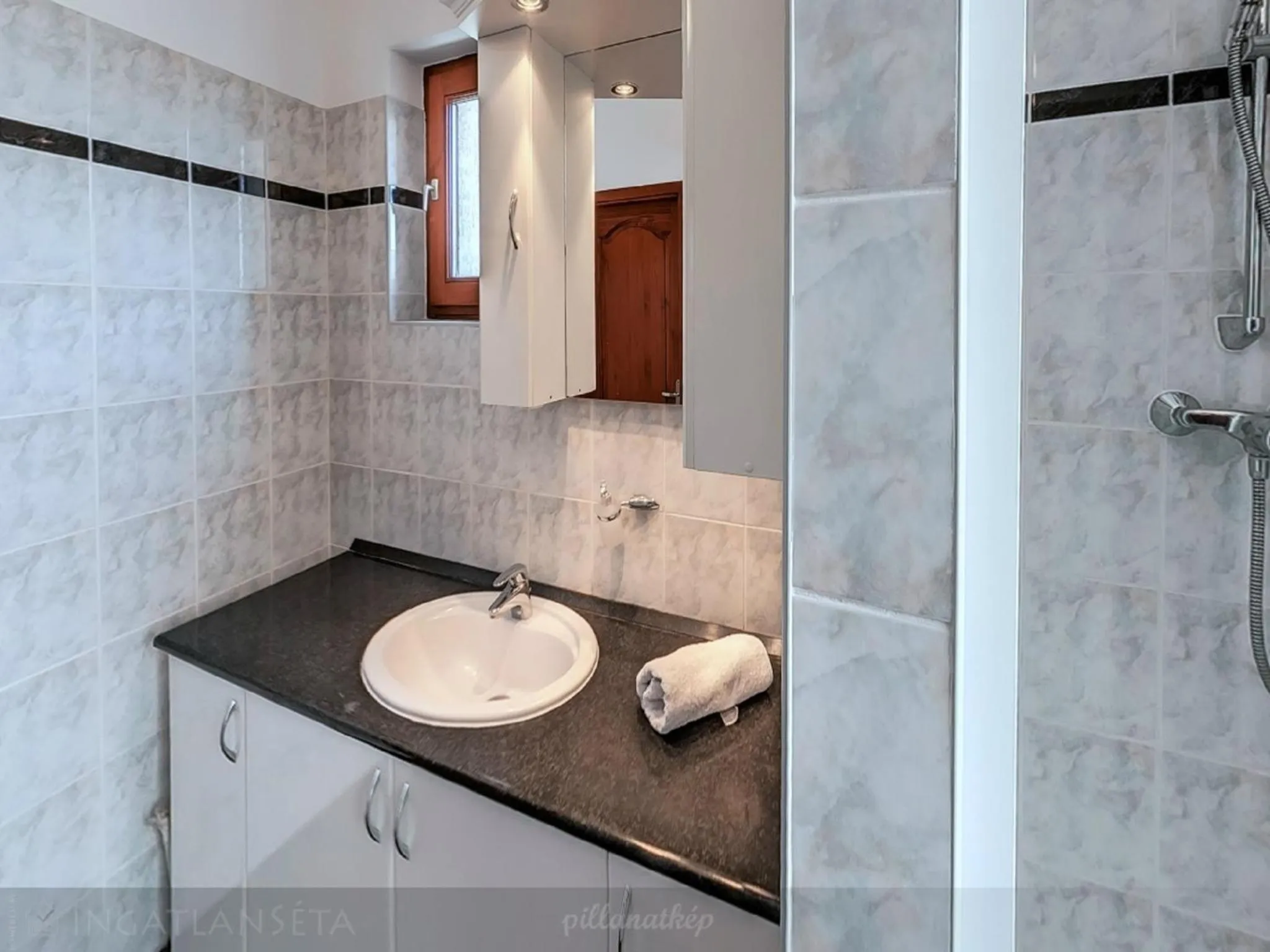 Bathroom in Pilóta Panzió