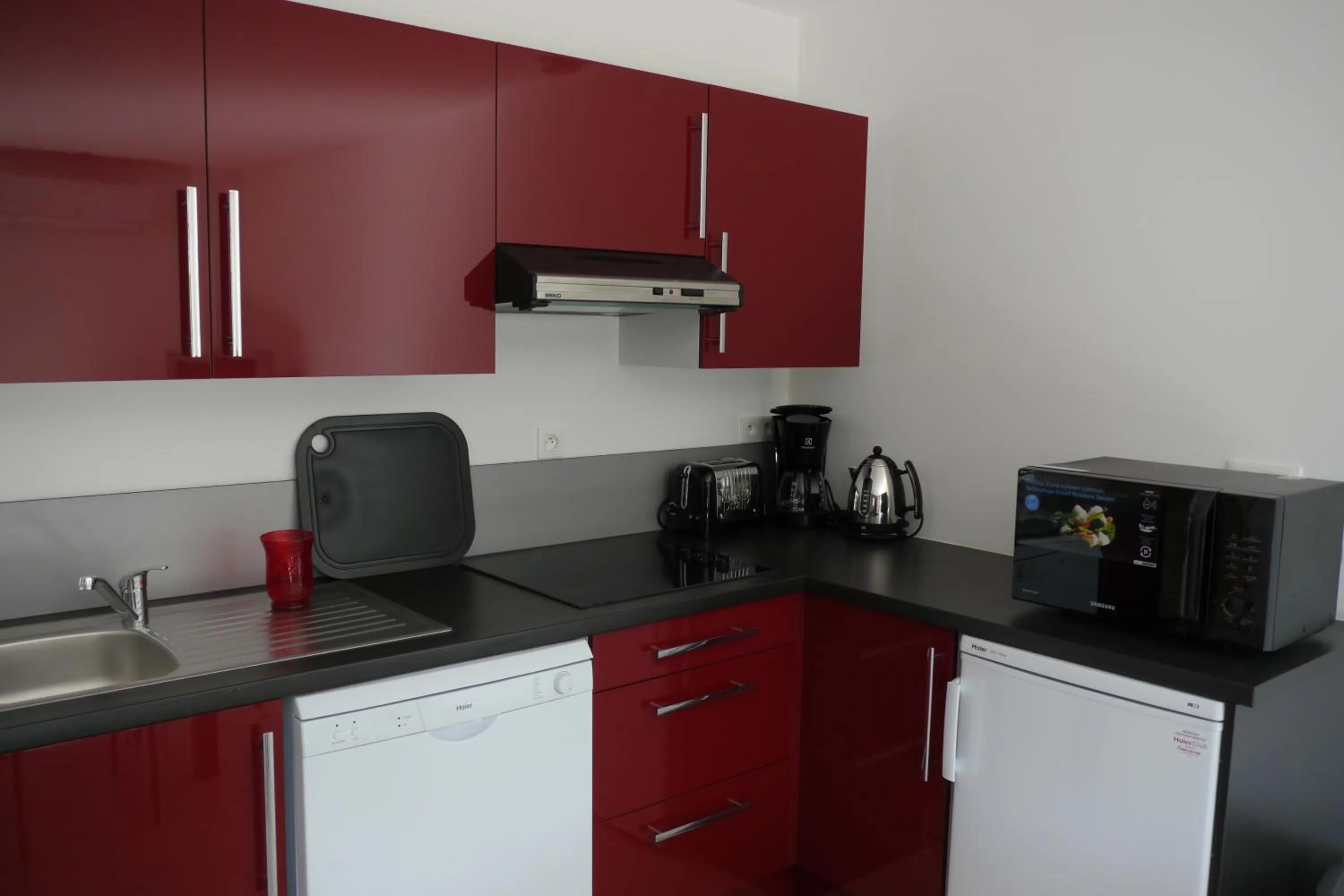 Kitchen or kitchenette in La Résidence Les Grands Vignobles