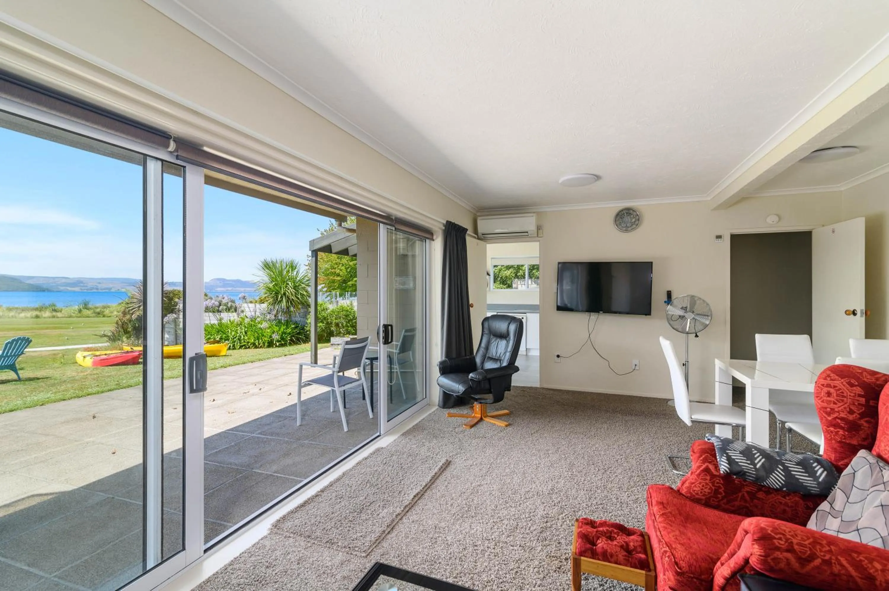 Living room in Ngongotaha Lakeside Lodge