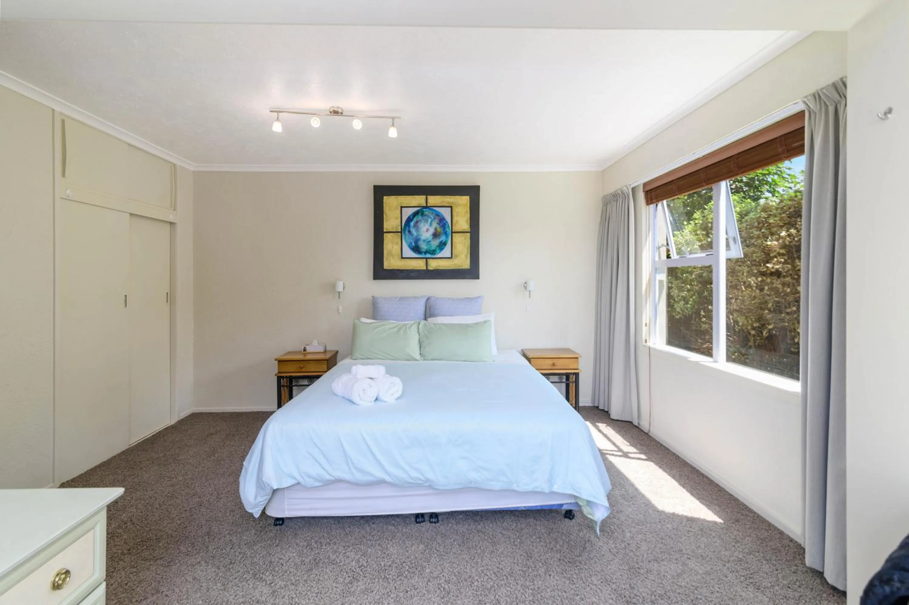 Bedroom, Bed in Ngongotaha Lakeside Lodge