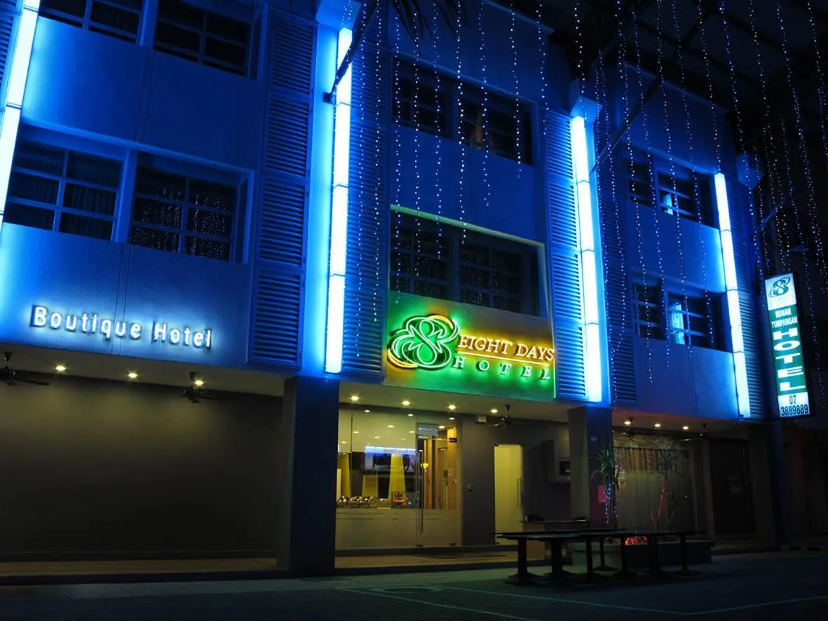 Eight Days Boutique Hotel - Permas Jaya