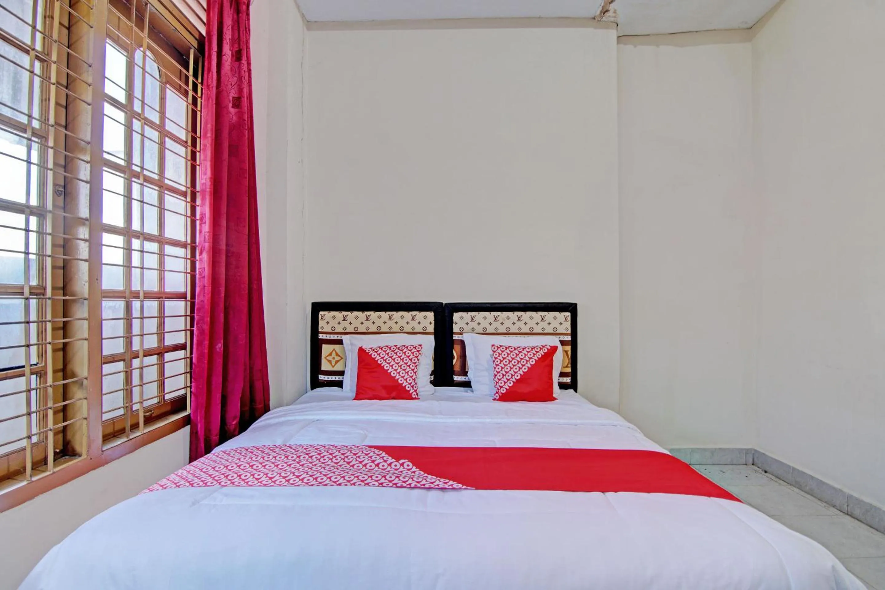 Bedroom, Bed in Hotel O Lavina Guesthouse
