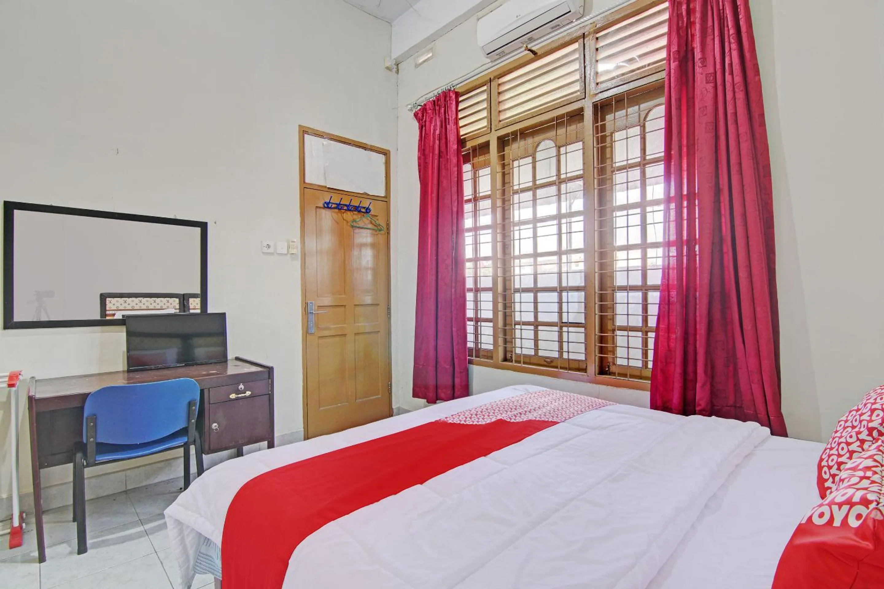 Bedroom, Bed in Hotel O Lavina Guesthouse