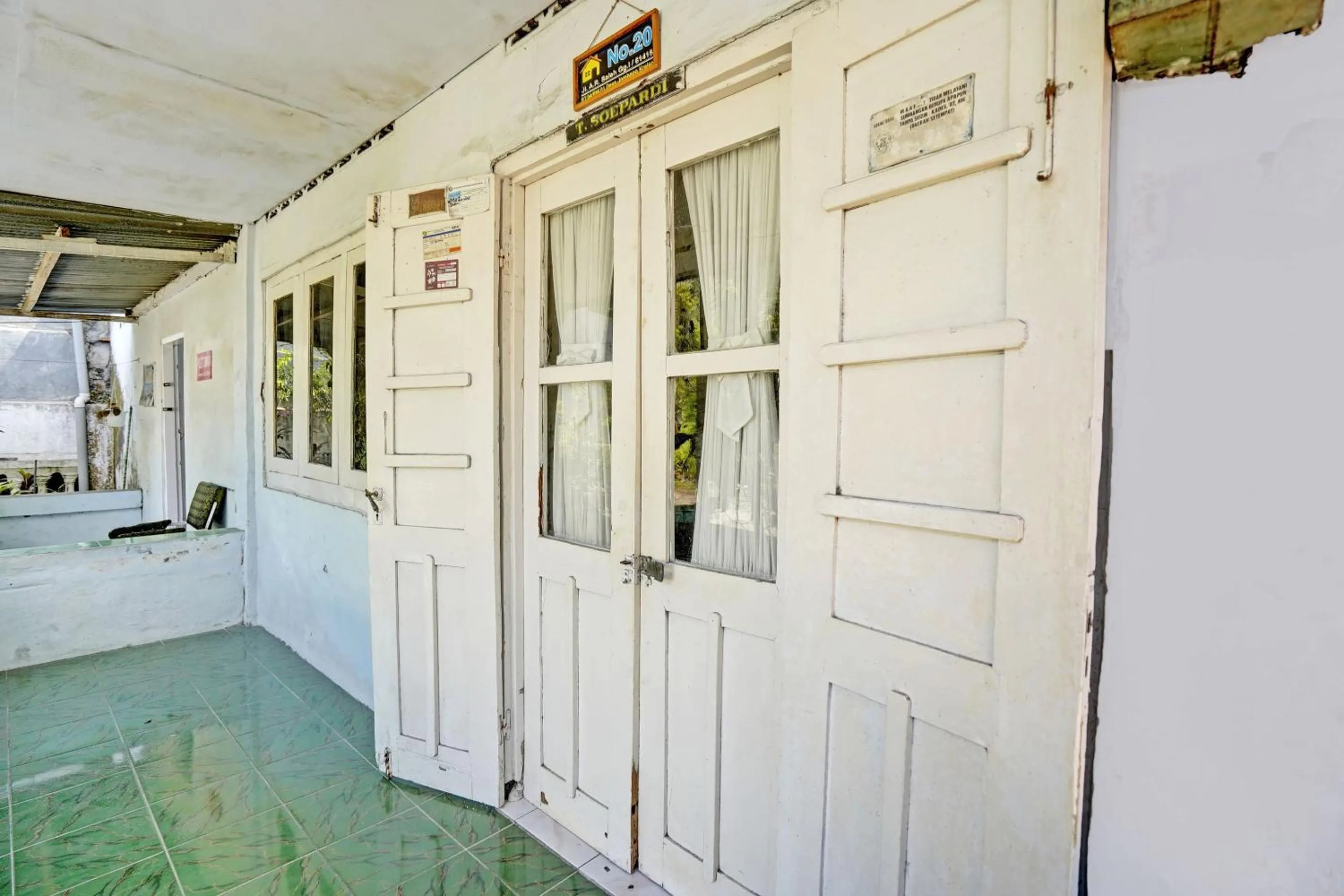 Lobby or reception in OYO Life 92921 Omaya Kost Syariah