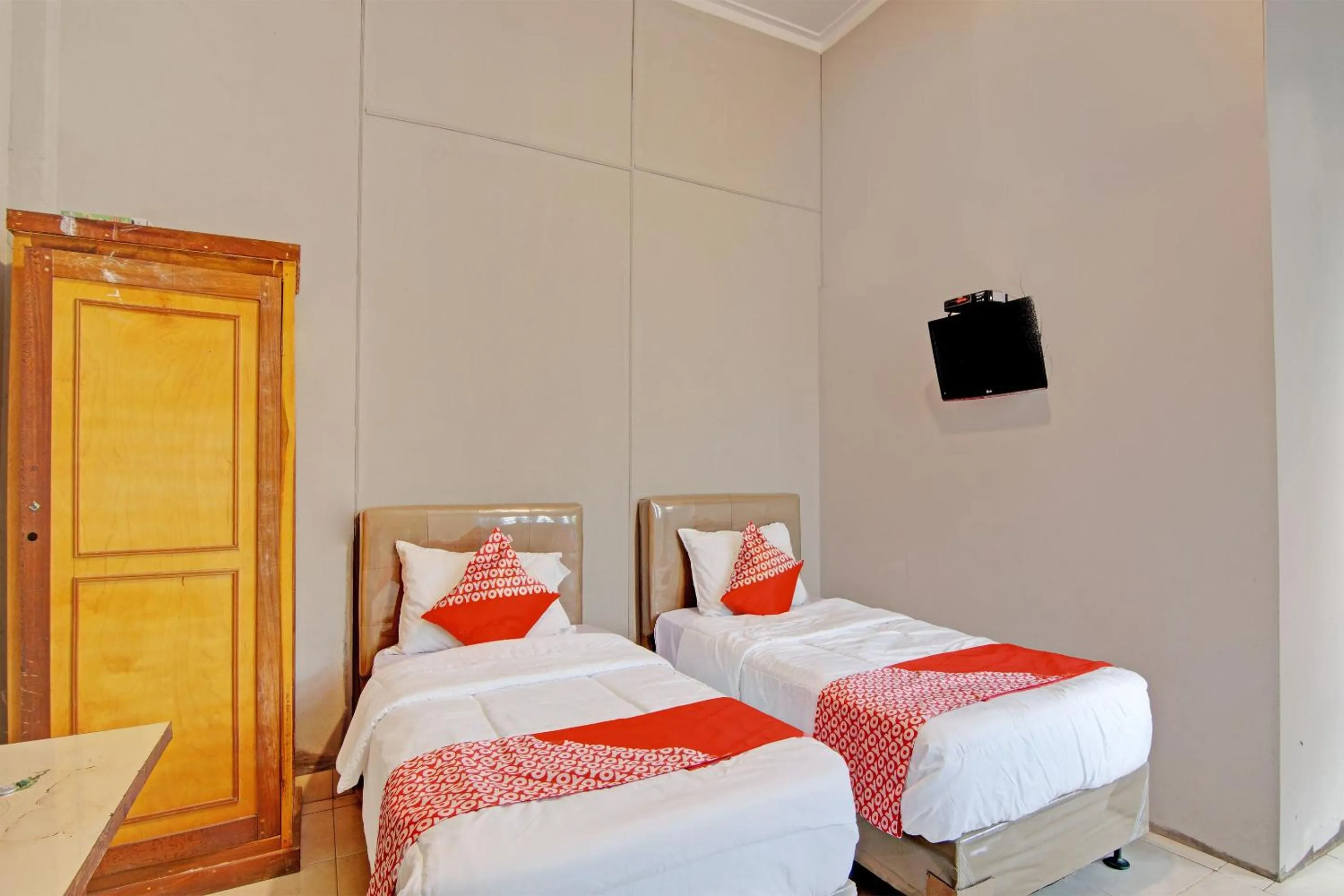 Bedroom, Bed in Hotel O Kalista Guest House Syariah