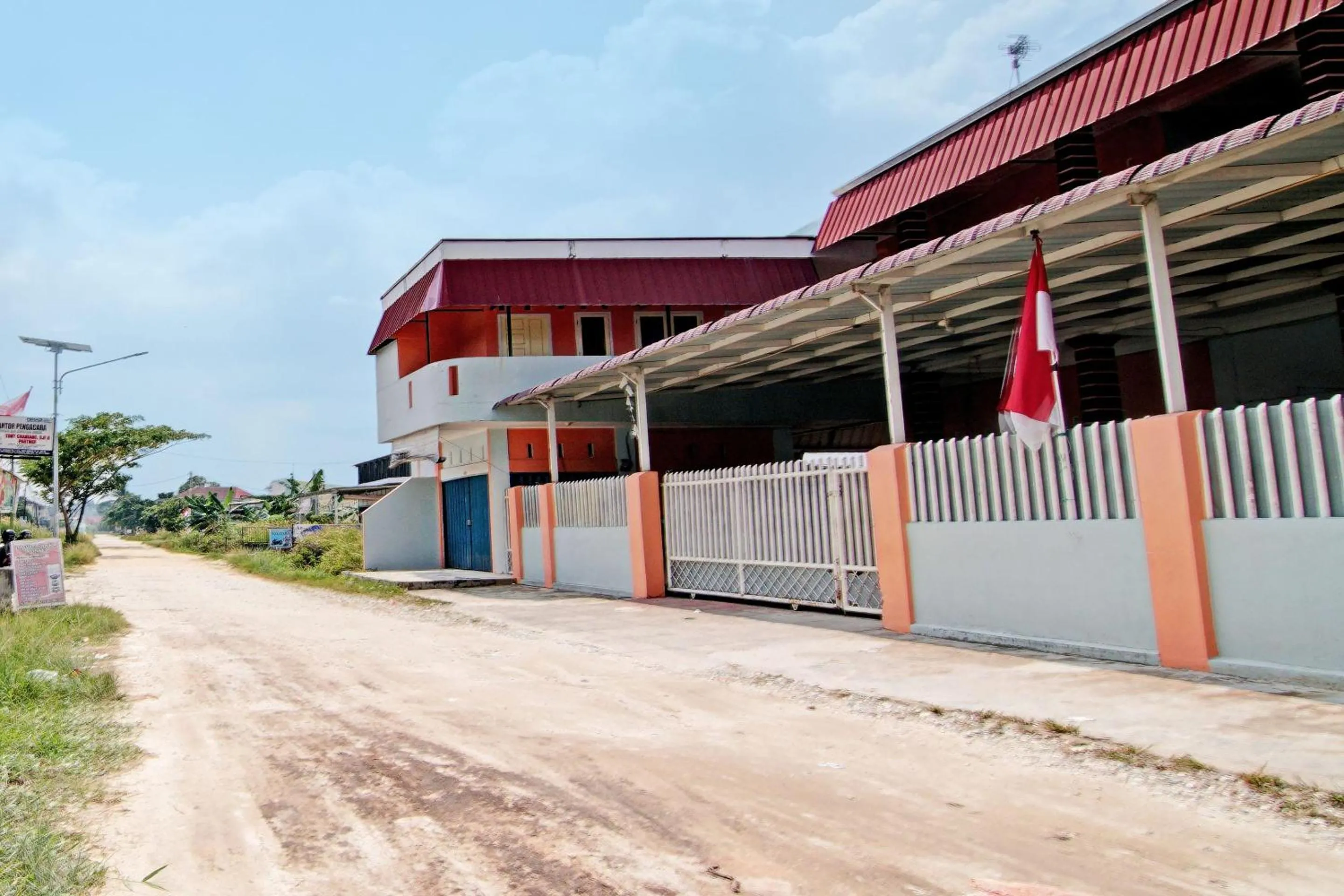 Facade/entrance in Hotel O Kalista Guest House Syariah
