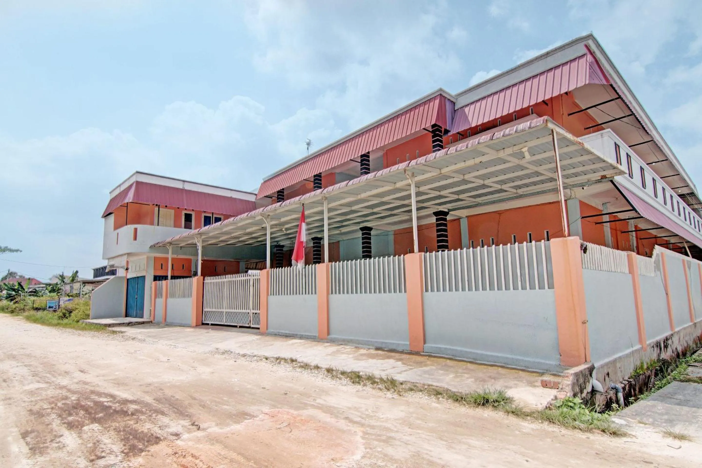 Facade/entrance in Hotel O Kalista Guest House Syariah