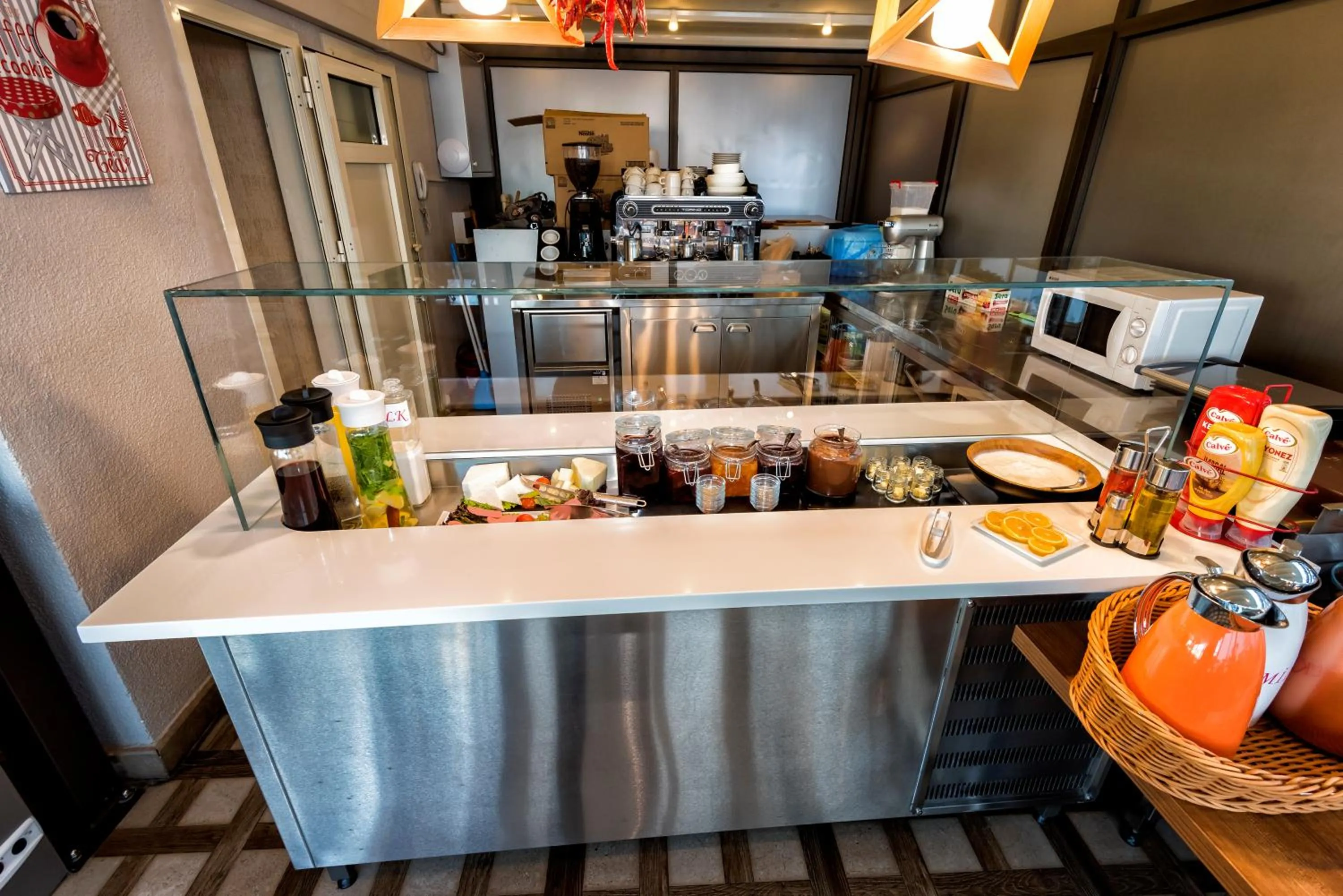 Food and drinks in BGuest Hotel & Residence