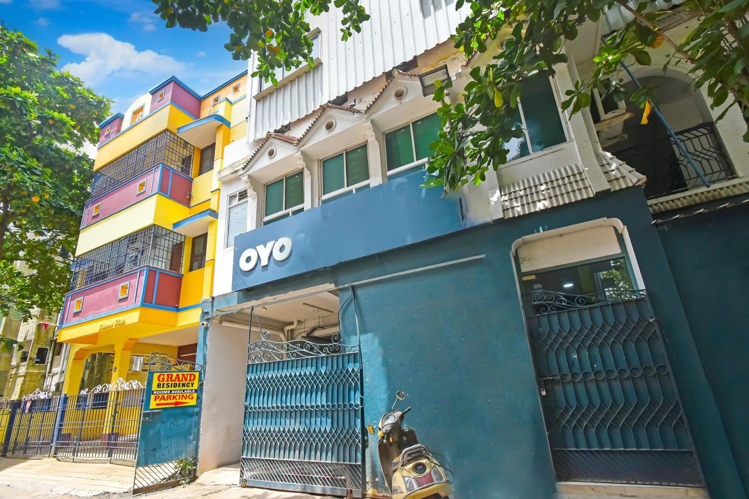 Facade/entrance in Hotel O Grand Residency Near Kasi Talkies