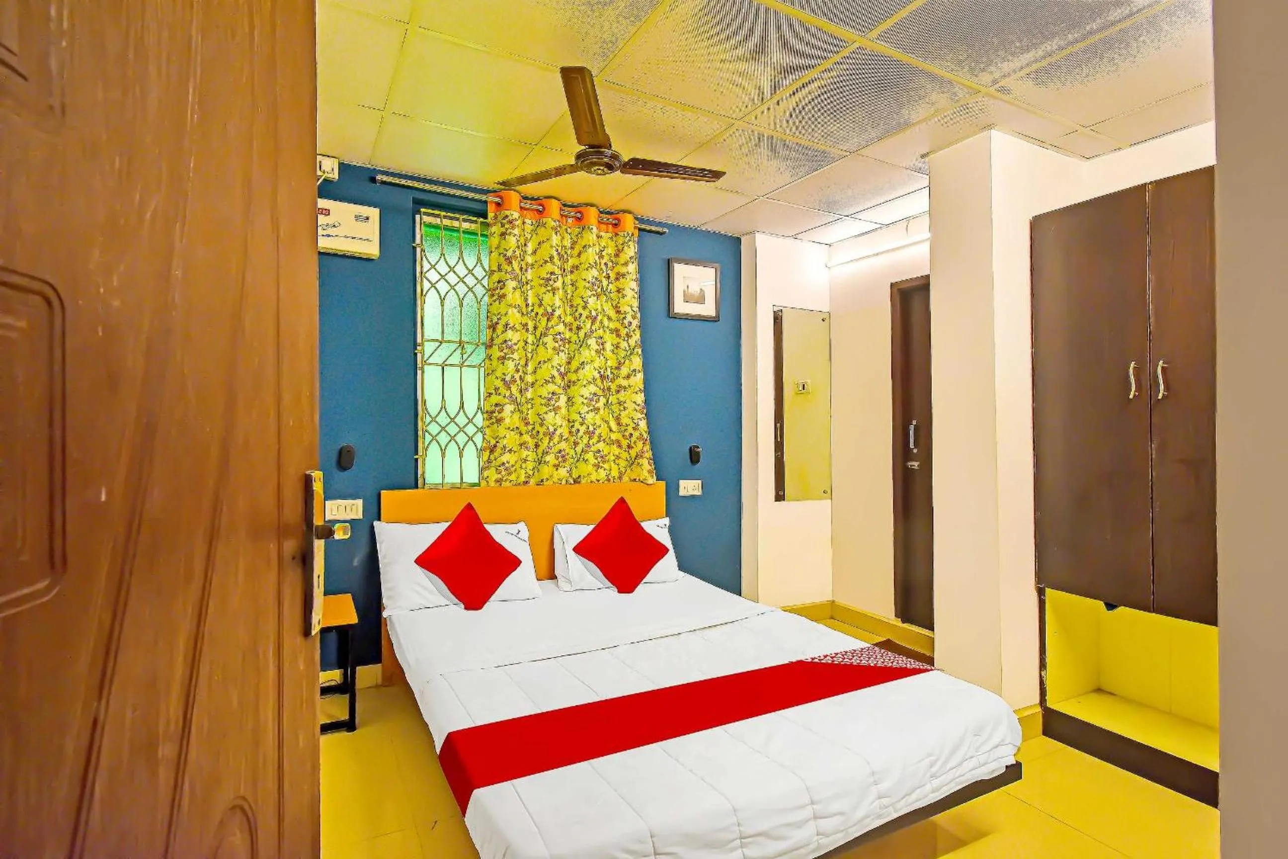 Bedroom, Bed in Hotel O Grand Residency Near Kasi Talkies