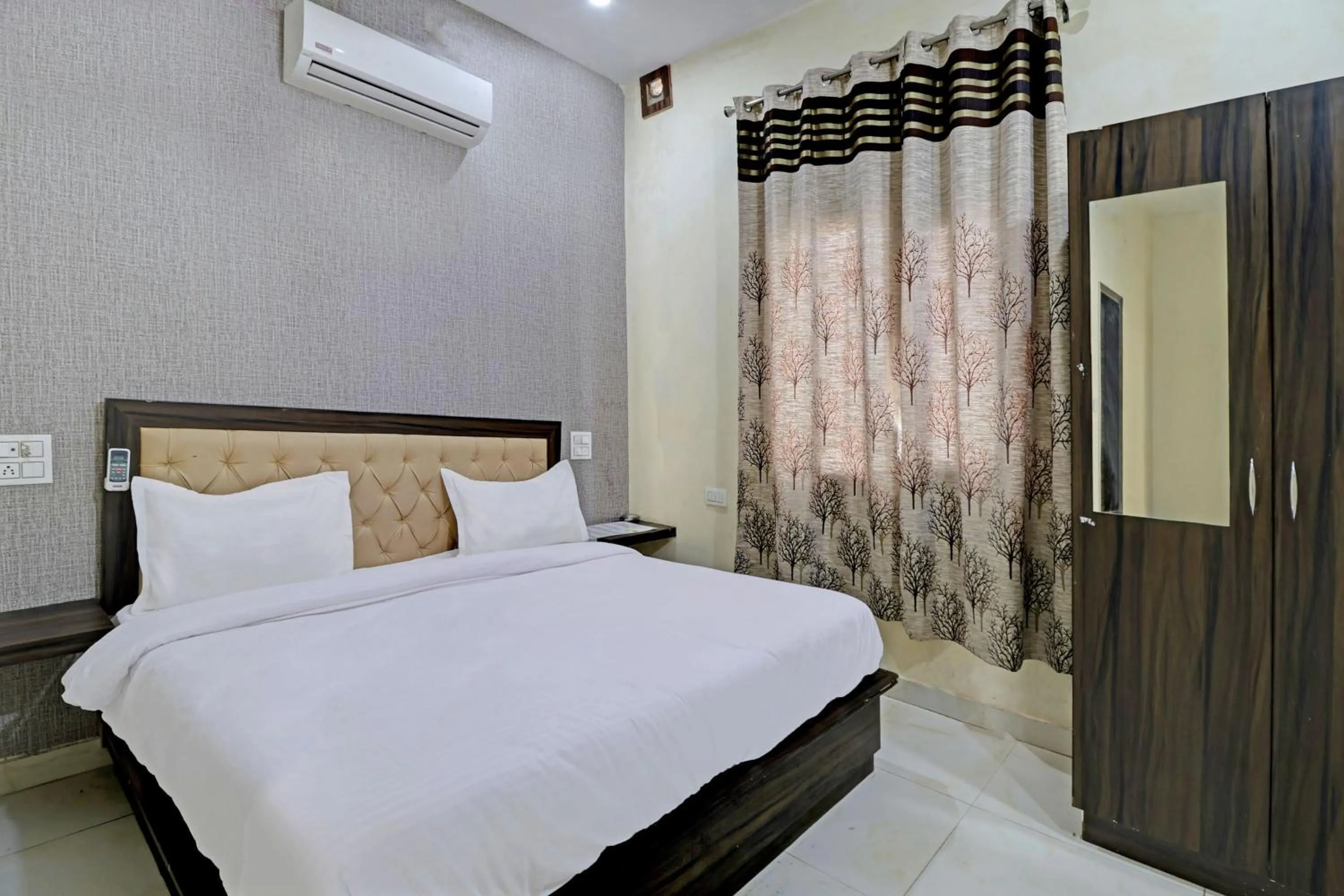 Bedroom, Bed in Hotel O Inn