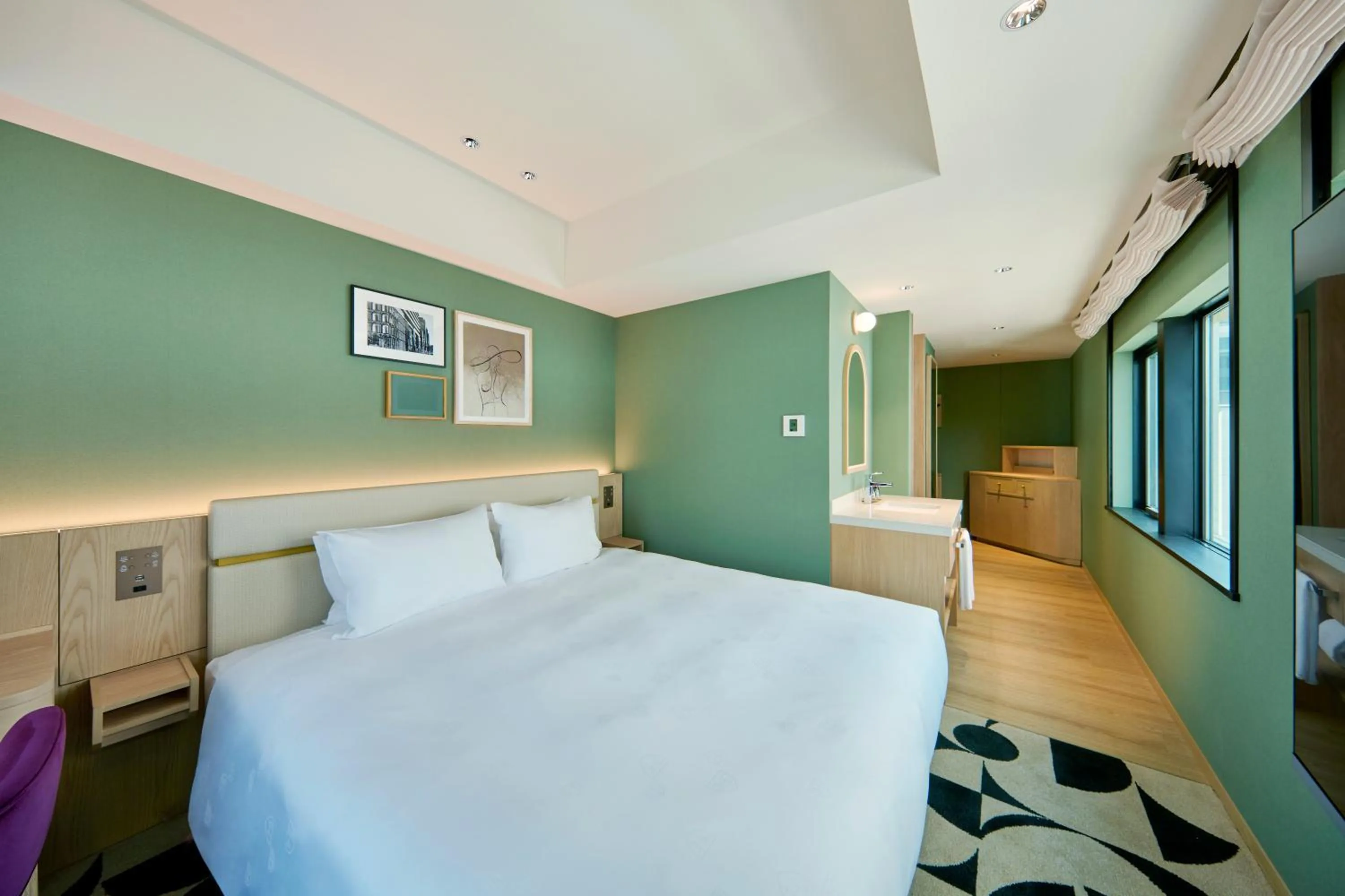 Photo of the whole room, Bed in The Royal Park Hotel Ginza 6-Chome