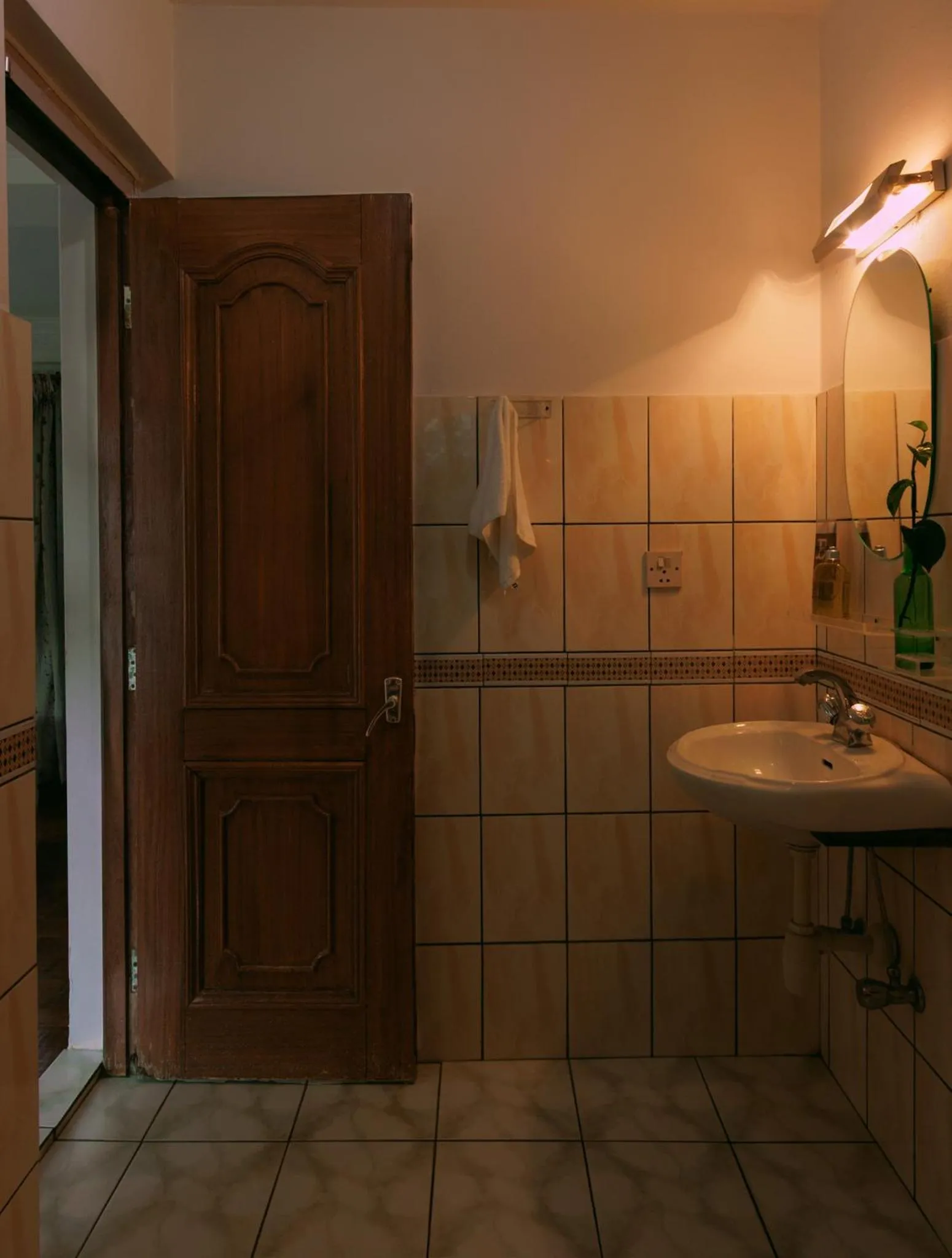 Shower in Vagabond Guest House