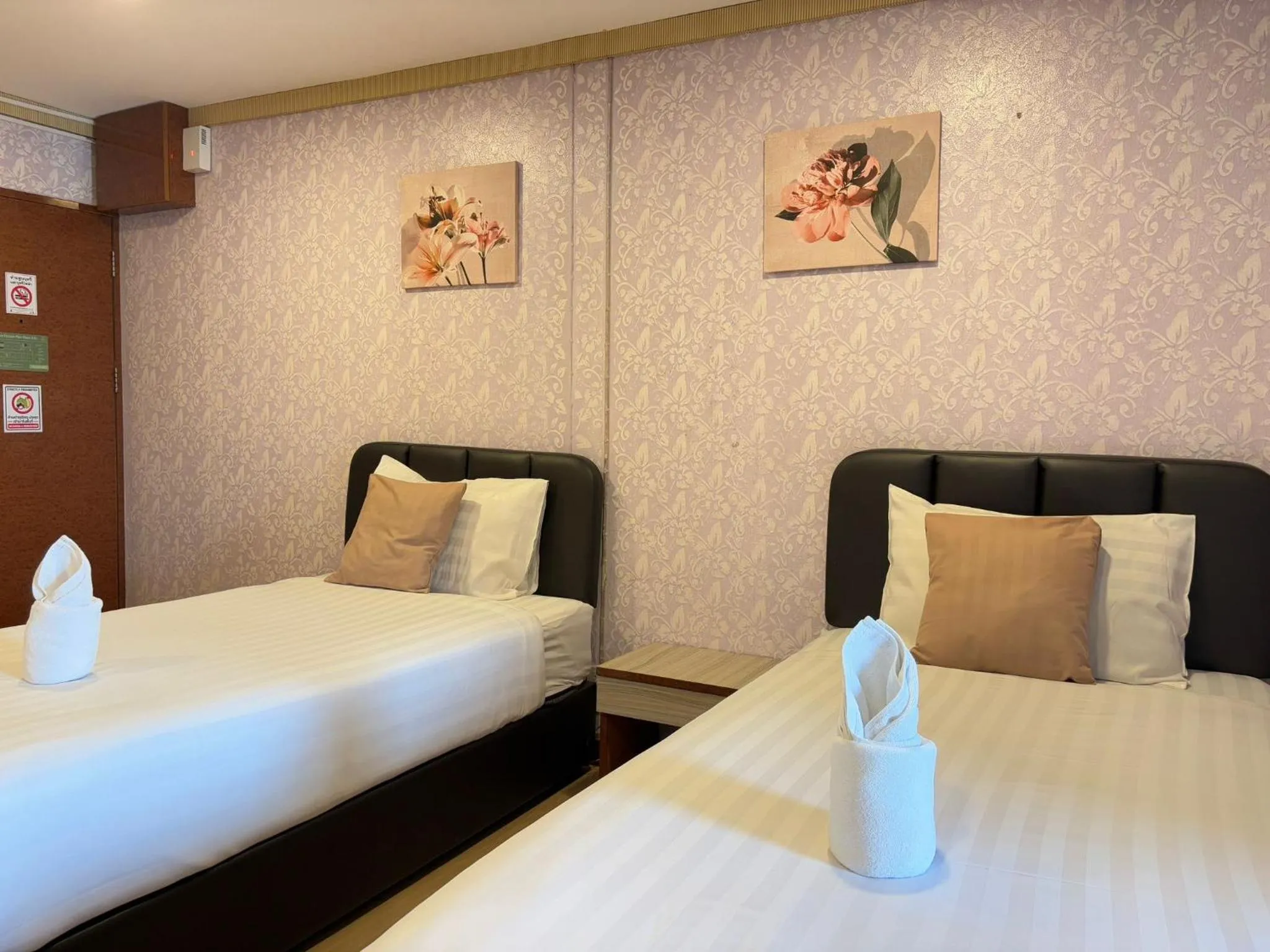 Bedroom, Bed in OYO 75446 Travis Inthamara 49