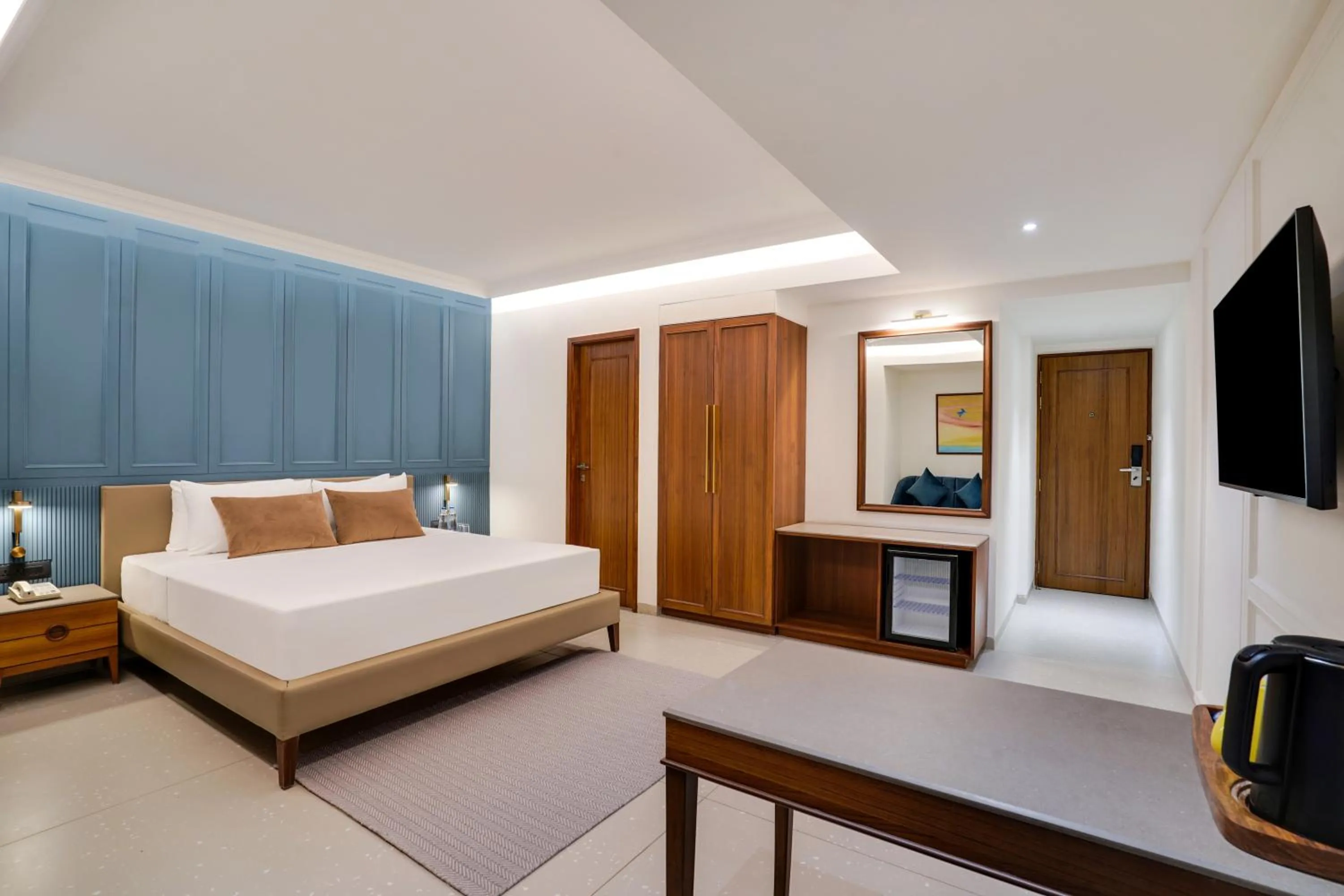 Photo of the whole room, Bed in Lemon Tree Hotel, Rajkot