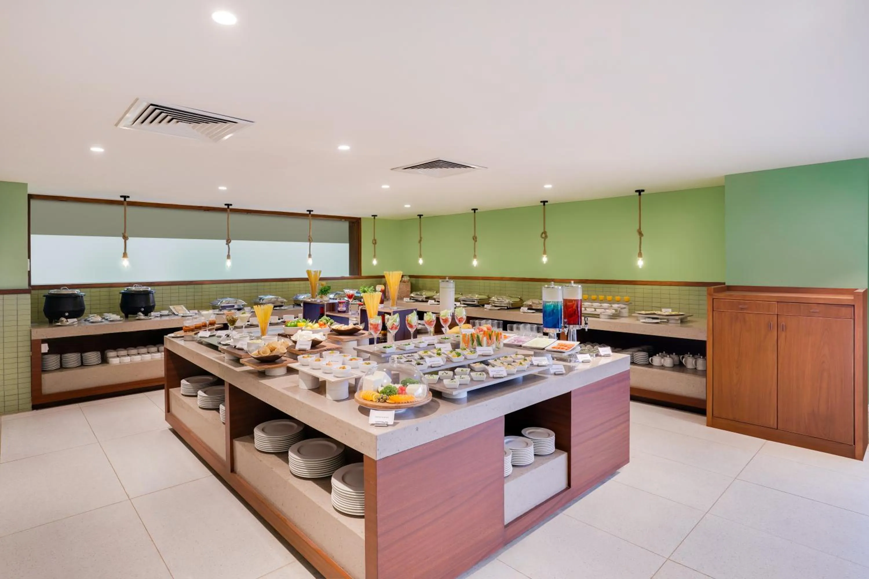 Food and drinks in Lemon Tree Hotel, Rajkot