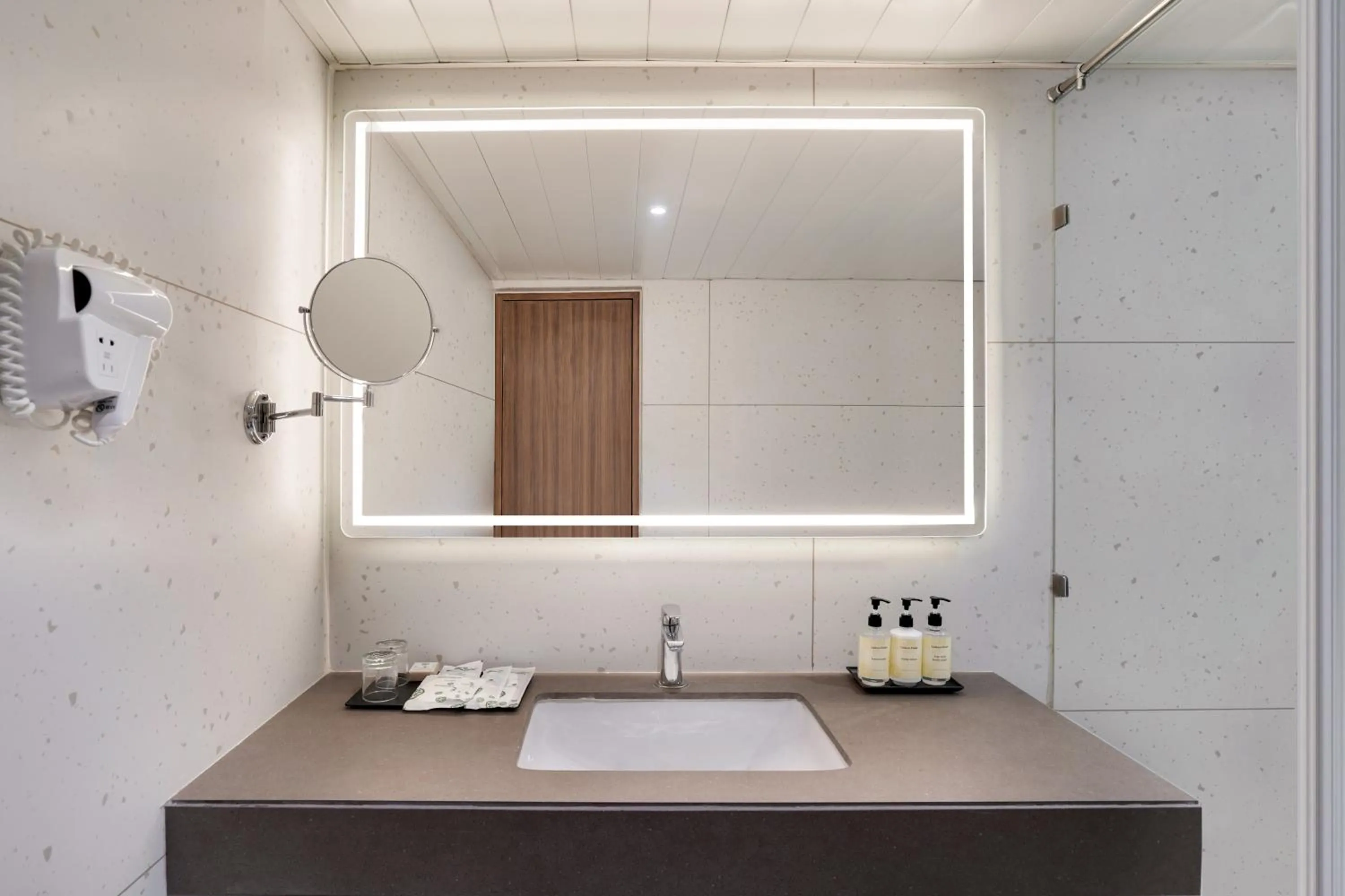 Bathroom in Lemon Tree Hotel, Rajkot