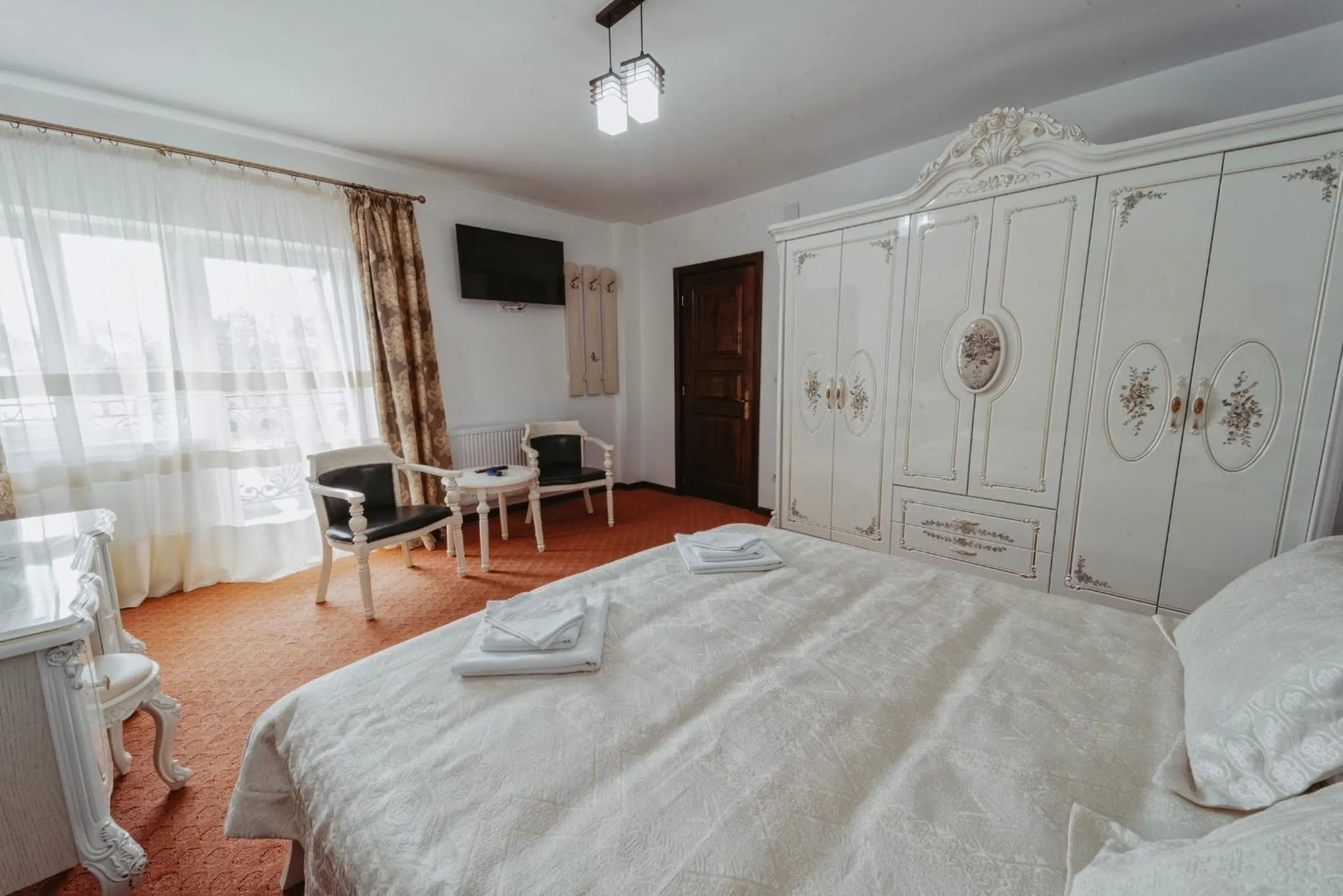 Bed in Complex Turistic Constantin Bucovina