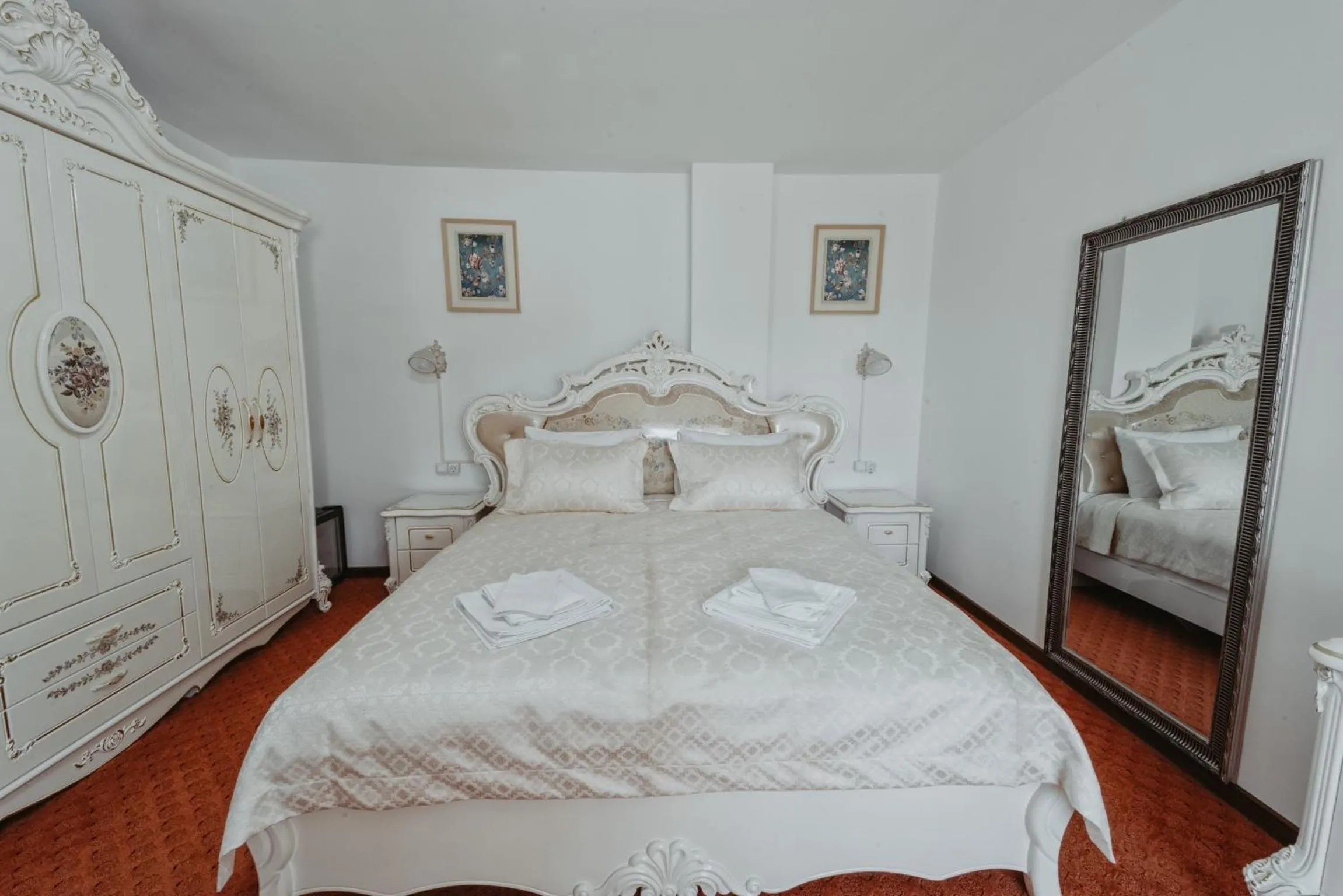 Bed in Complex Turistic Constantin Bucovina