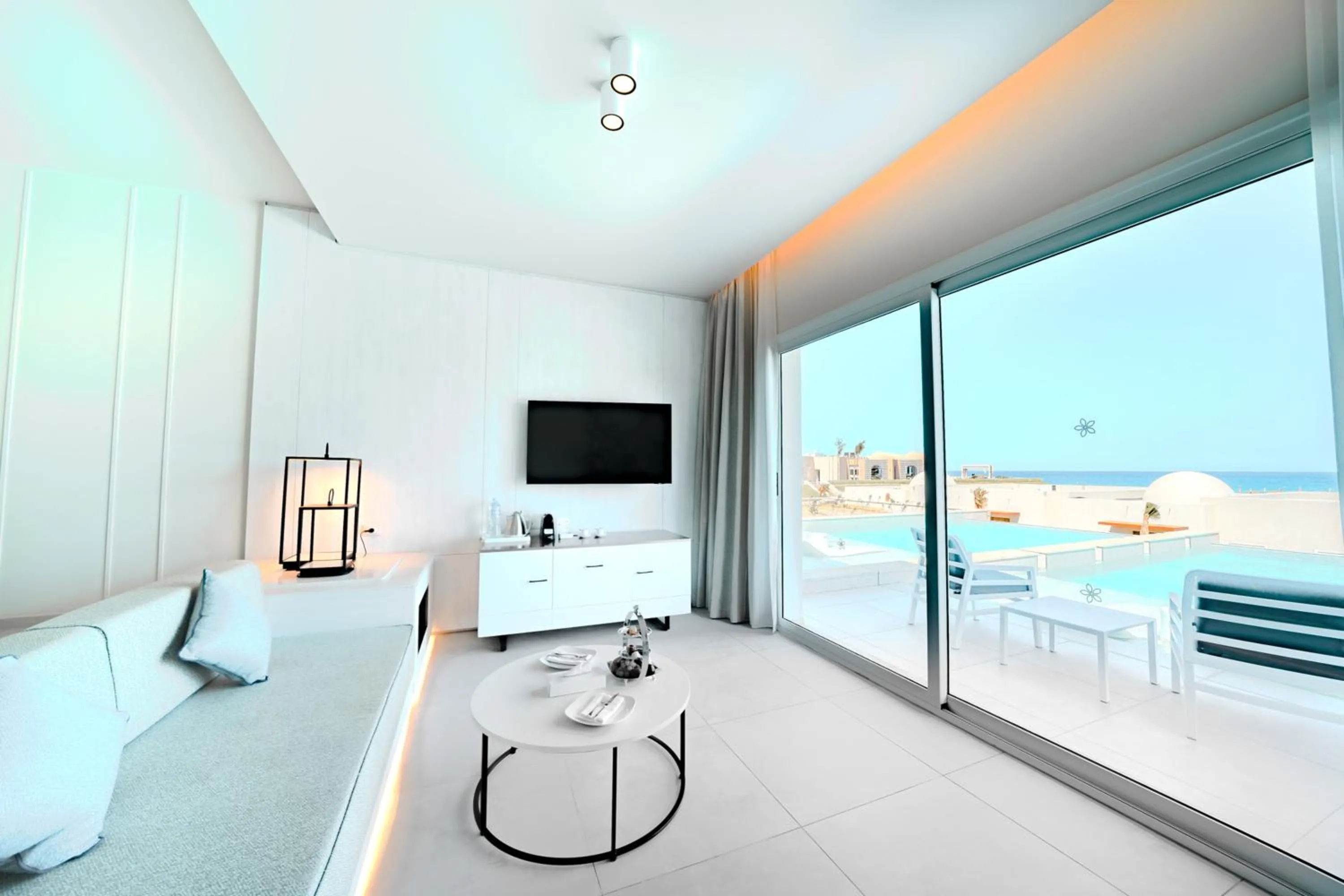 Communal lounge/ TV room, Bed in Sentido Reef Oasis Suakin Resort