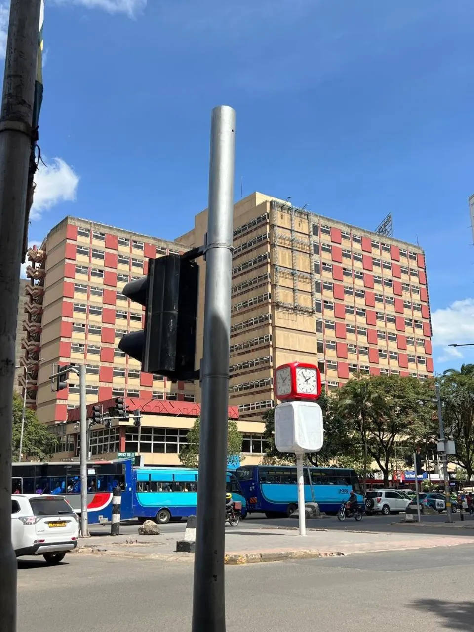 Property building in Maanzoni 680 HOTEL