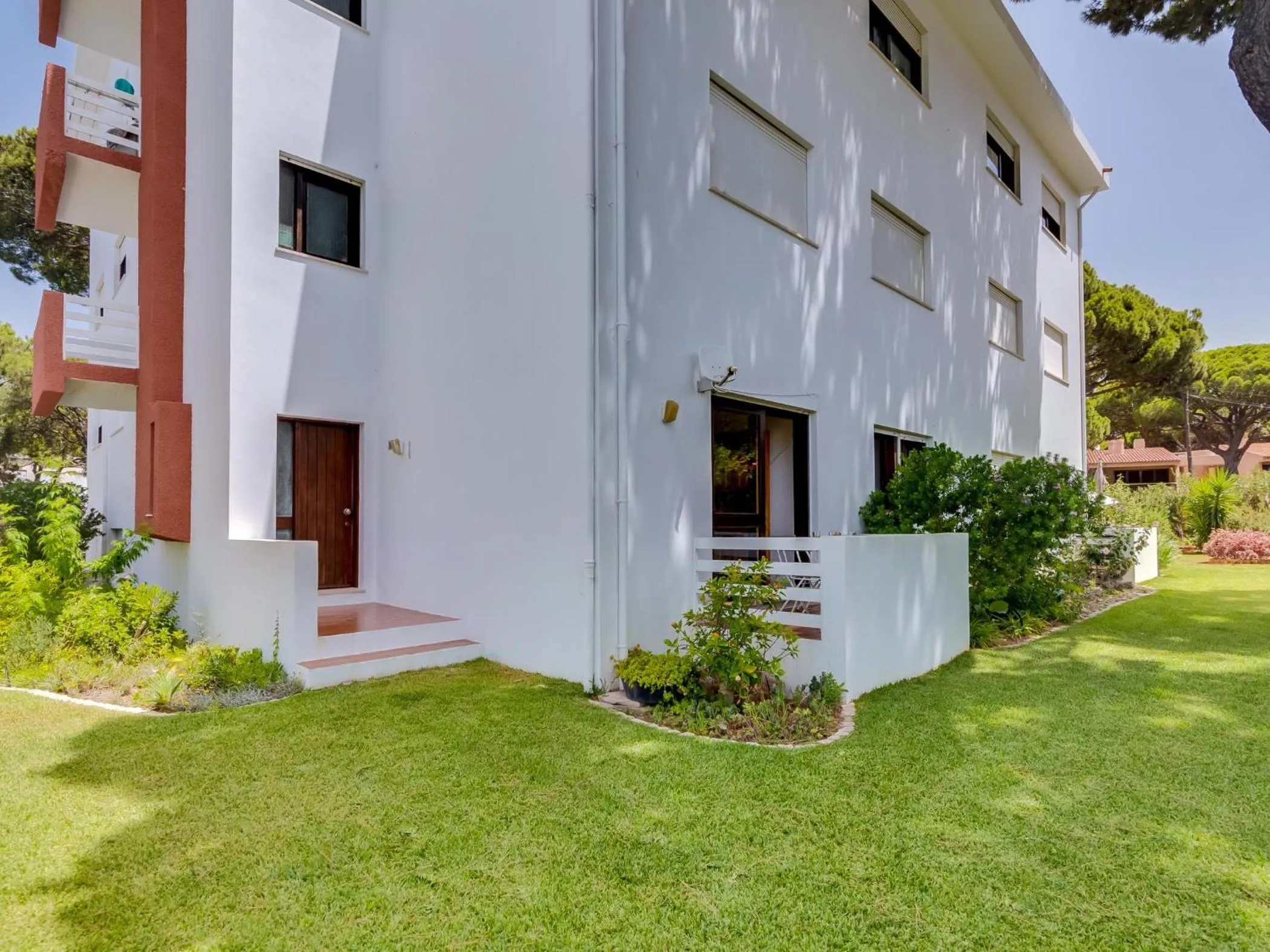 Property building in AL - Apartamento Montemar