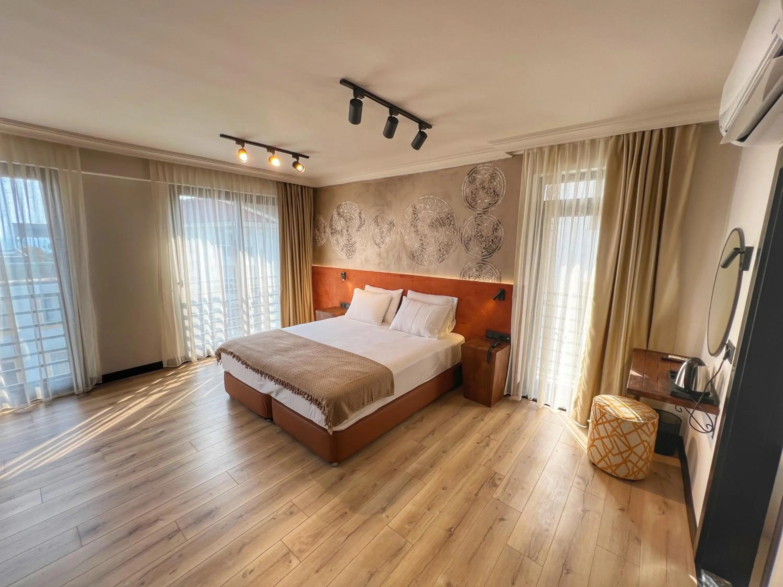 Photo of the whole room, Bed in Oji Hotel