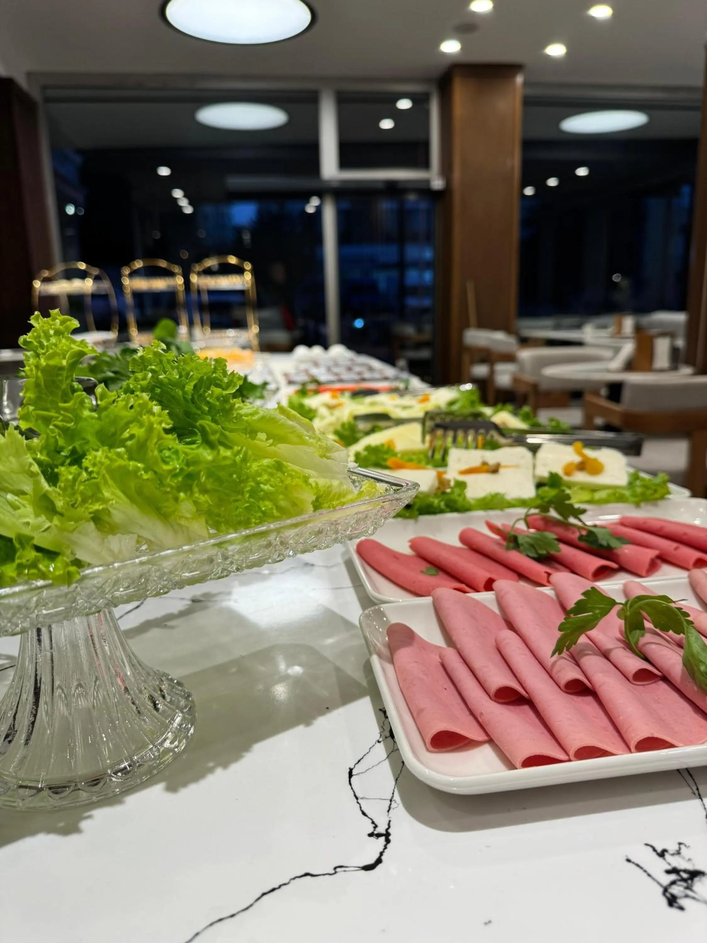 Restaurant/places to eat in Istanblu Hotel Ataşehir