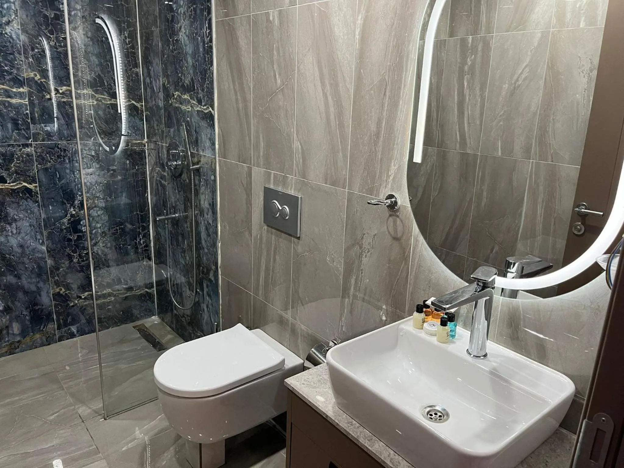 Bathroom in Istanblu Hotel Ataşehir