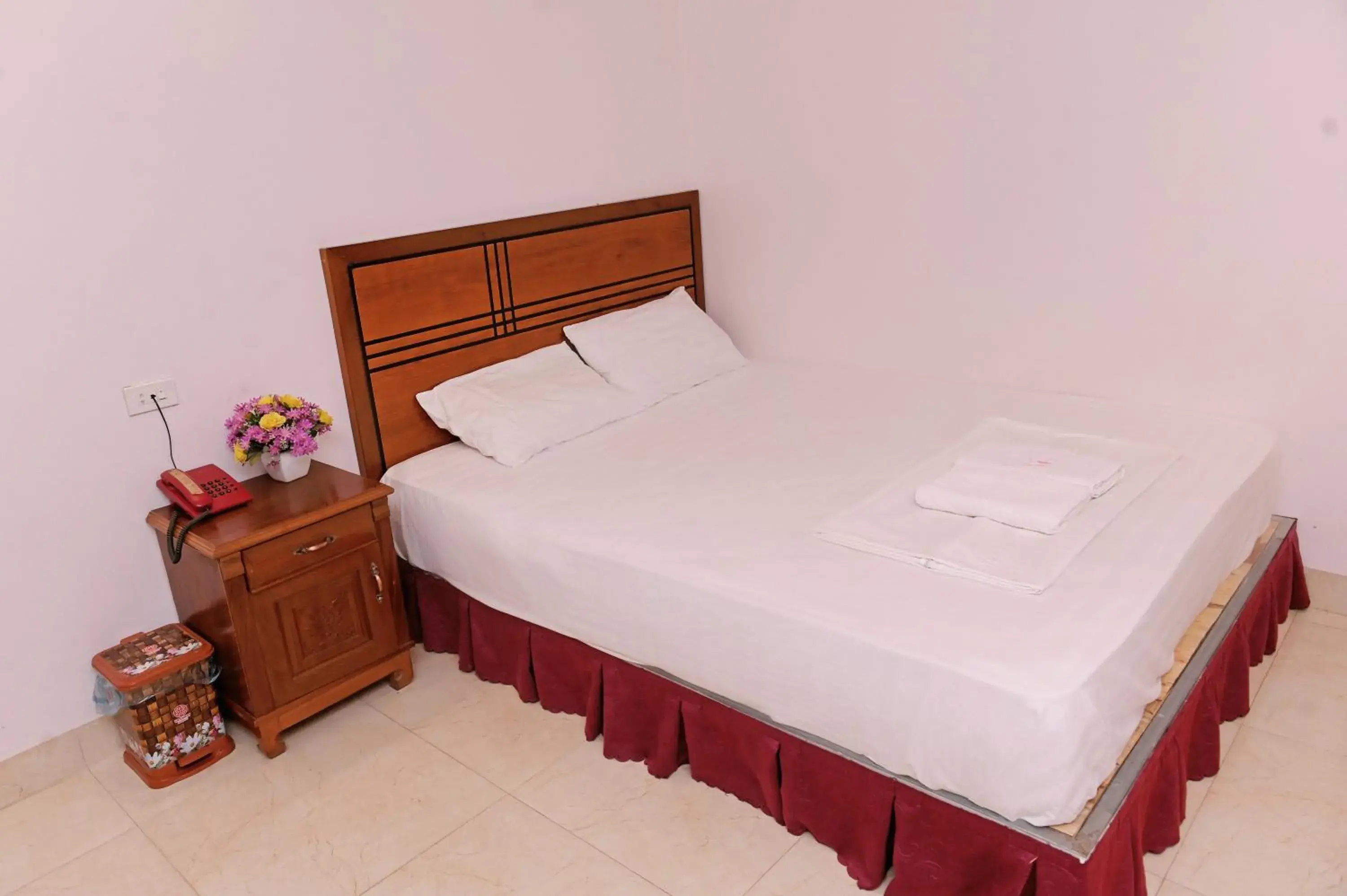 Double Room - single occupancy in Khách sạn Hoàng Hà River Town Double Room - single occupancy in Khách sạn Hoàng Hà River Town