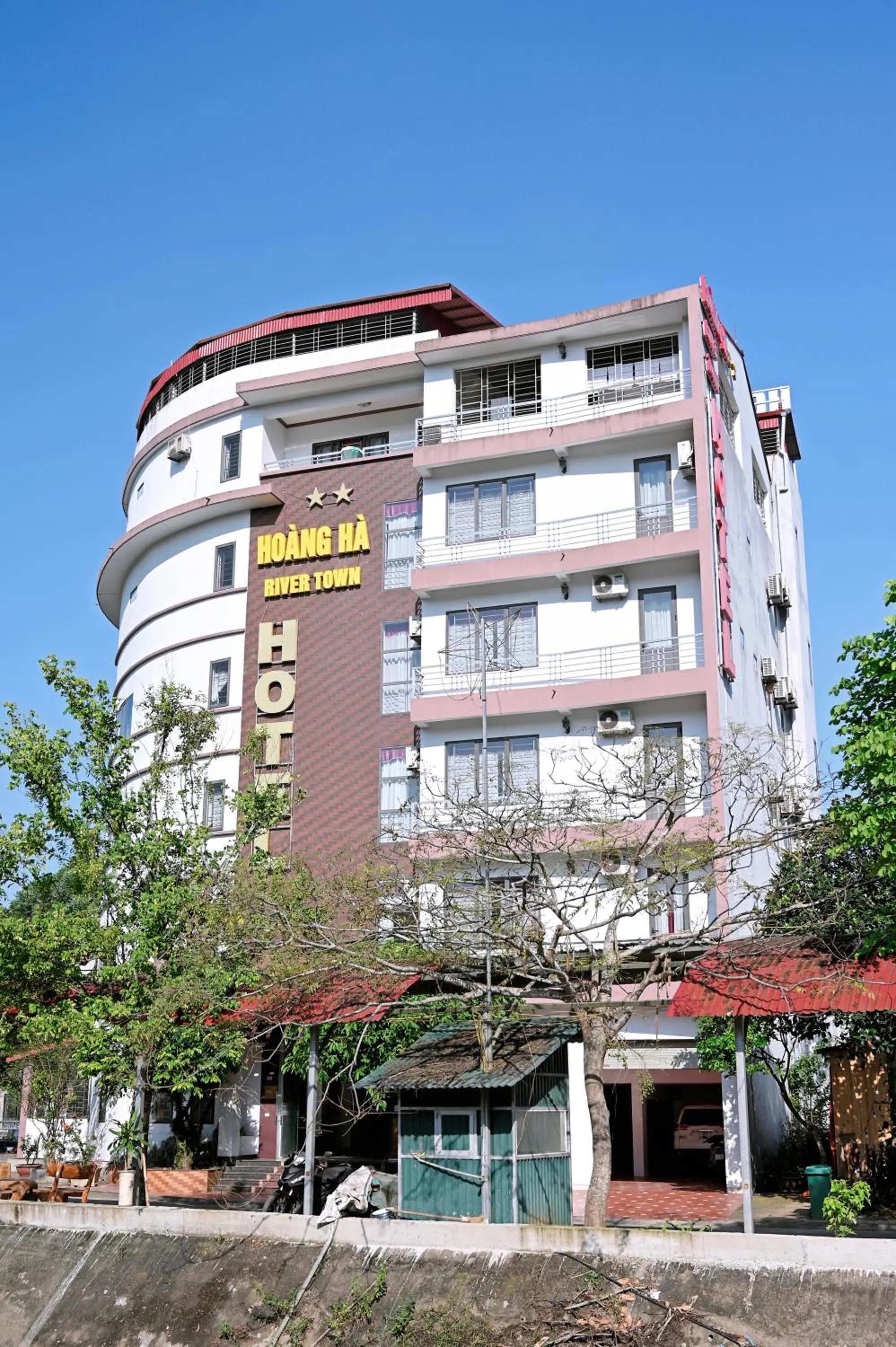 Khách sạn Hoàng Hà River Town