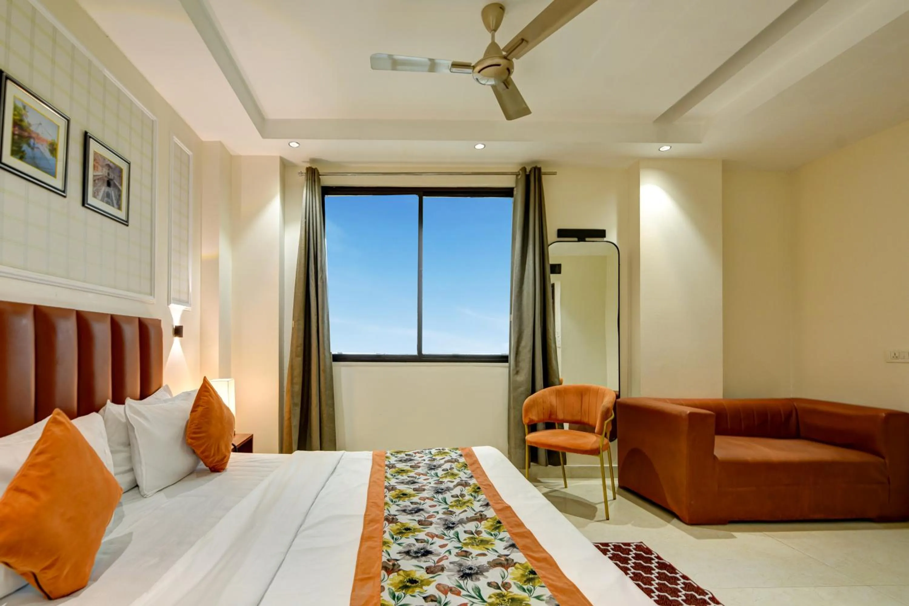 Bed in Qotel Comfort AT Residency Kaushambi Anand Vihar