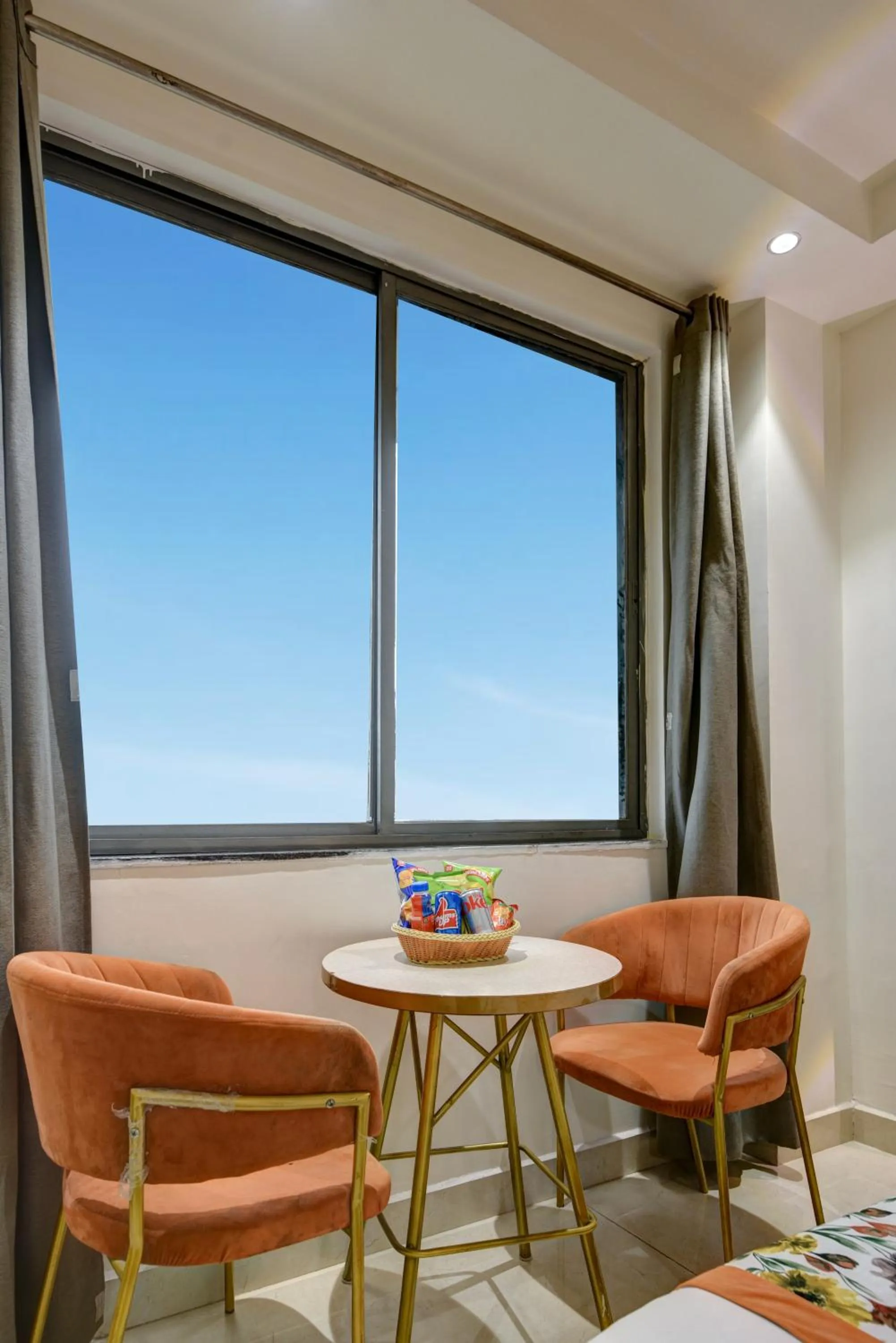 Seating area in Qotel Comfort AT Residency Kaushambi Anand Vihar