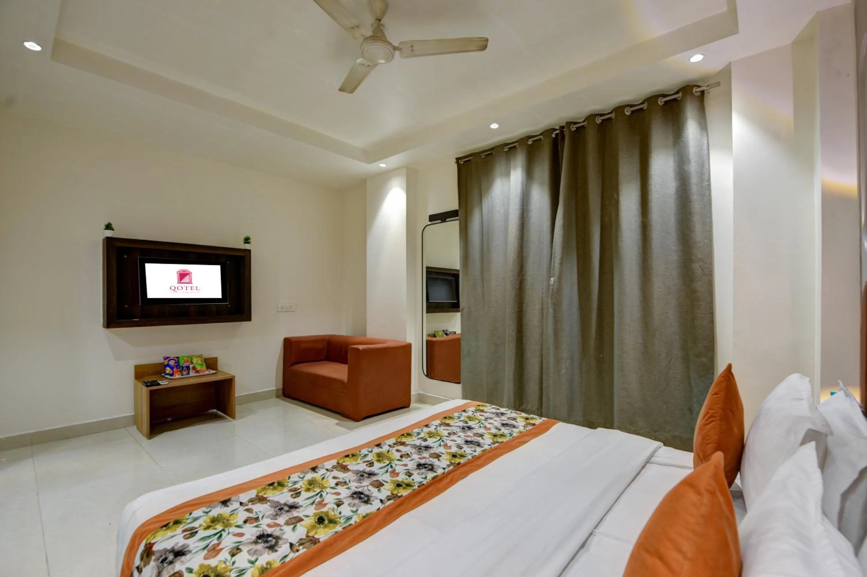 Bed in Qotel Comfort AT Residency Kaushambi Anand Vihar