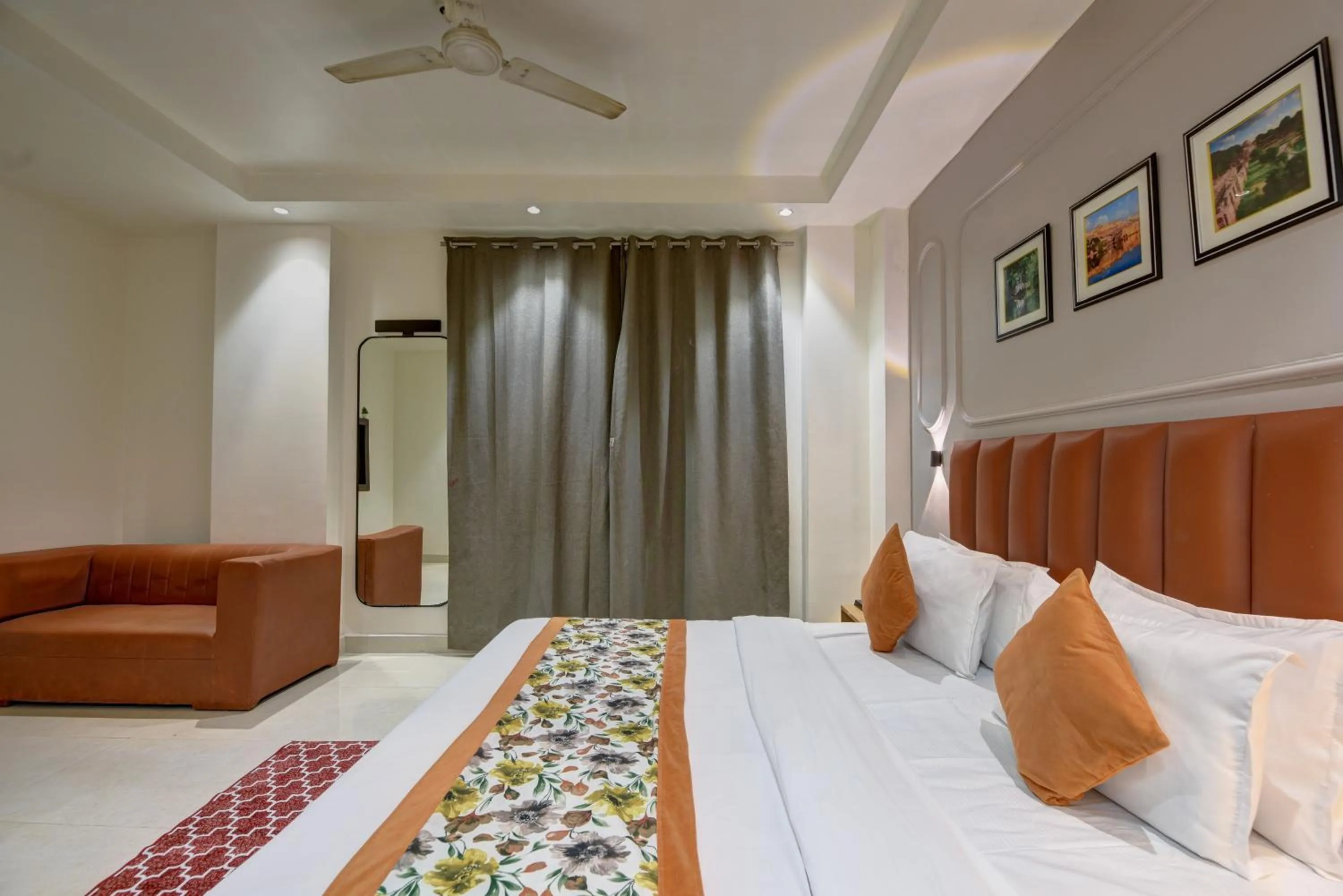 Bed in Qotel Comfort AT Residency Kaushambi Anand Vihar